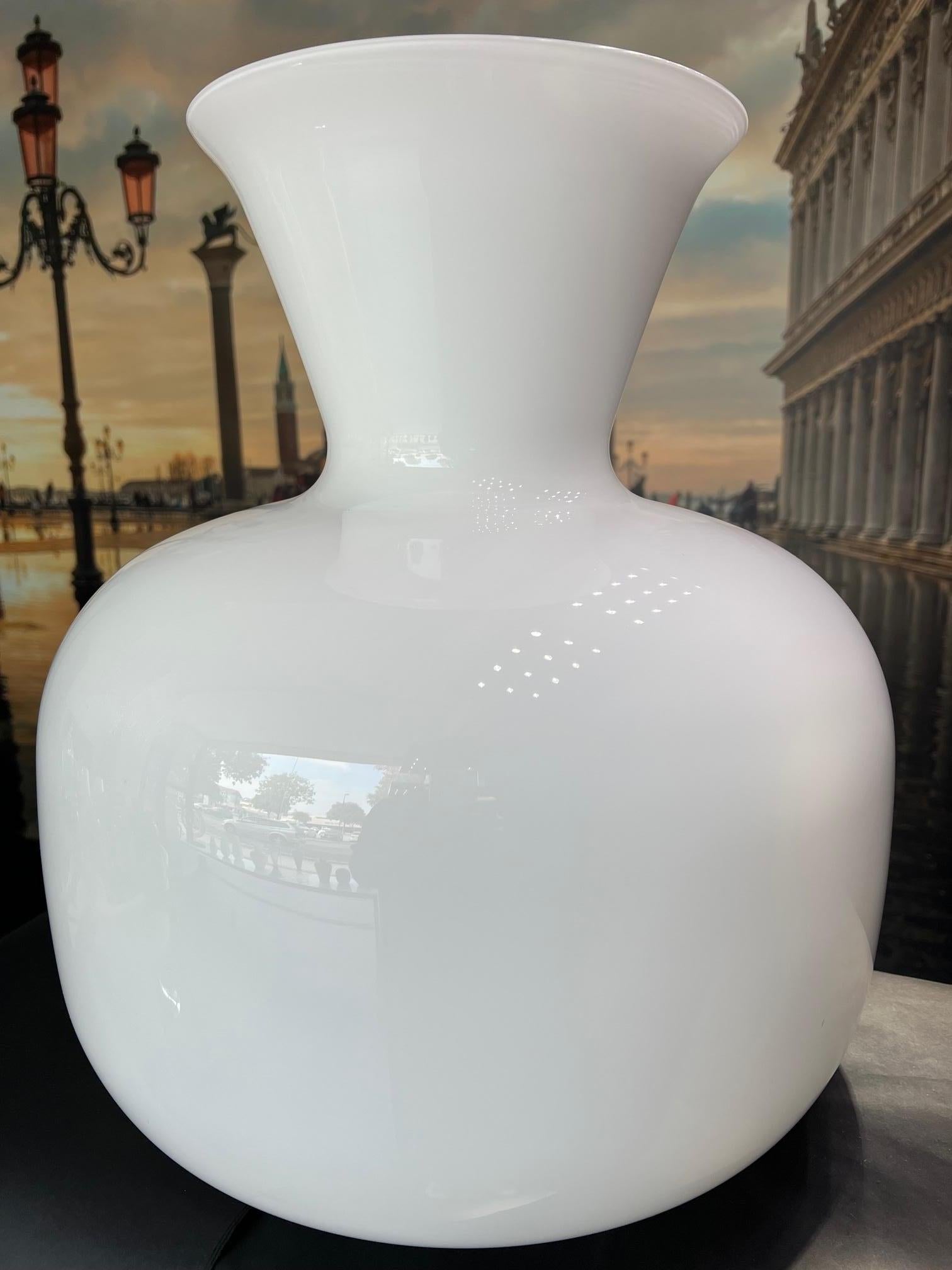 Contemporary 1295 Murano Hand Blown White Murano Glass Design Big For Sale