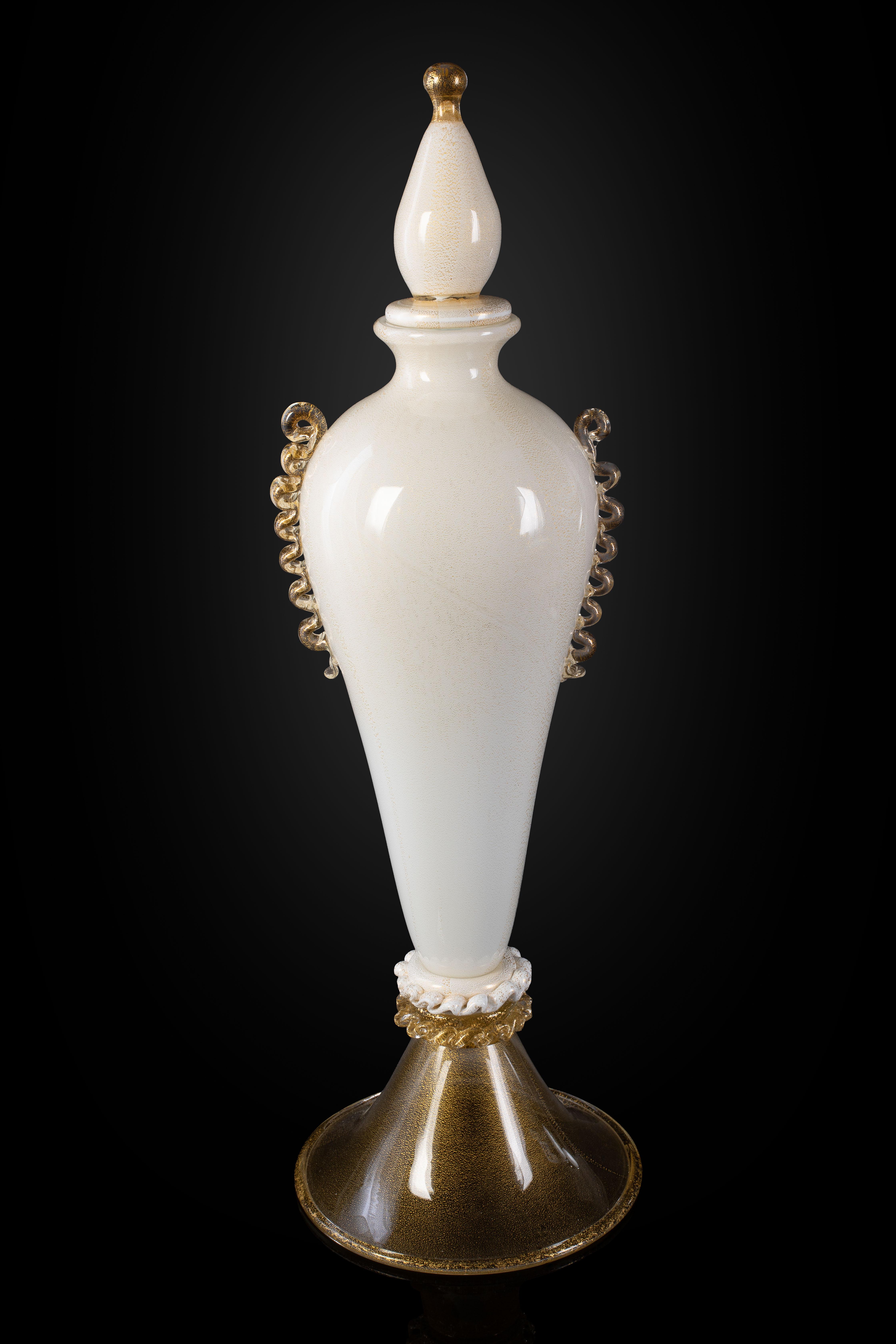 XXIe siècle et contemporain Vase/bouteille Lattimo en verre d'art de Murano fait main, 1295 en vente