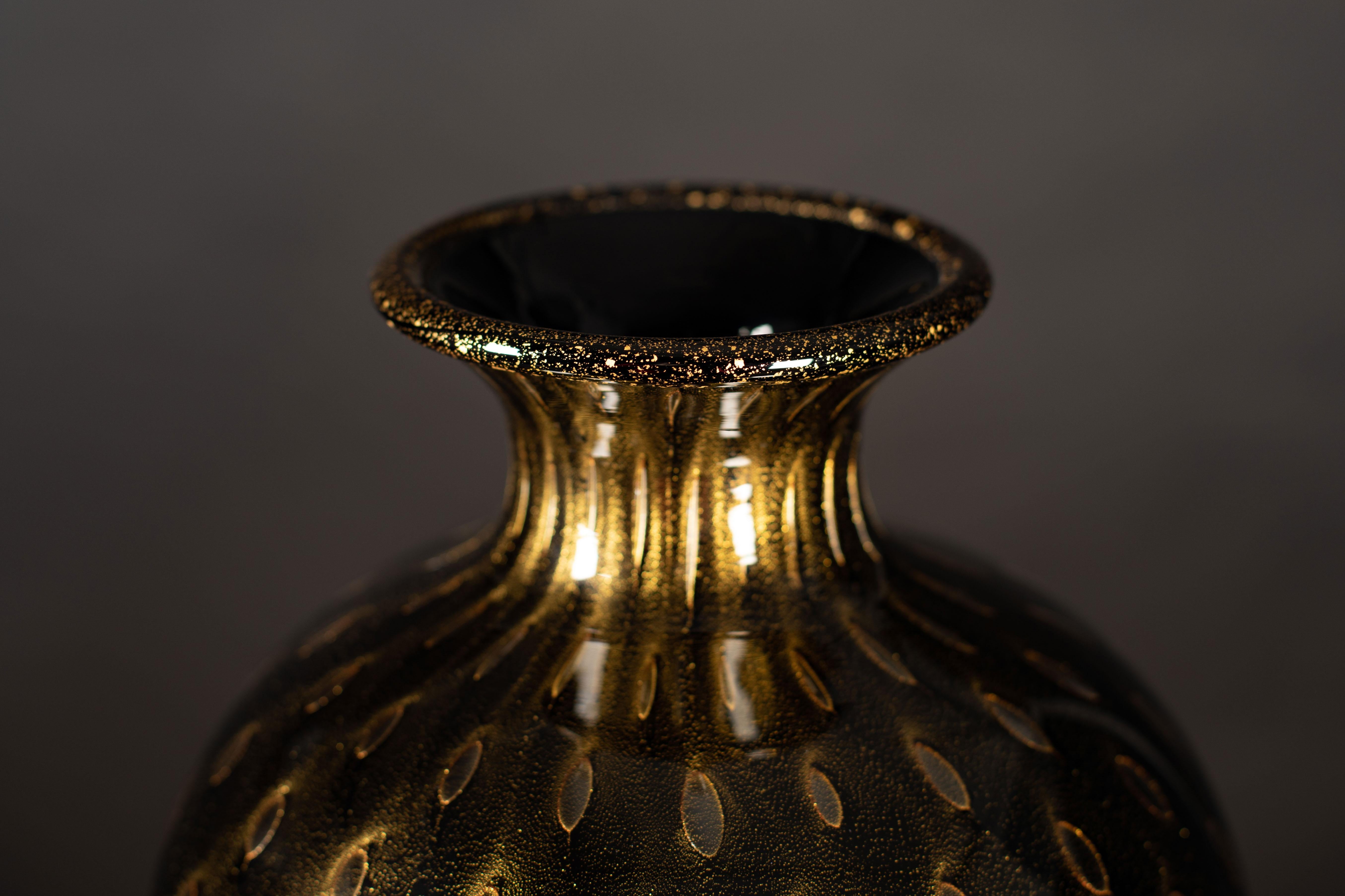 Italian 1295 Murano Hand Made Art Glass Table Lamp, Anfora Nera, 24k Gold Leaf For Sale