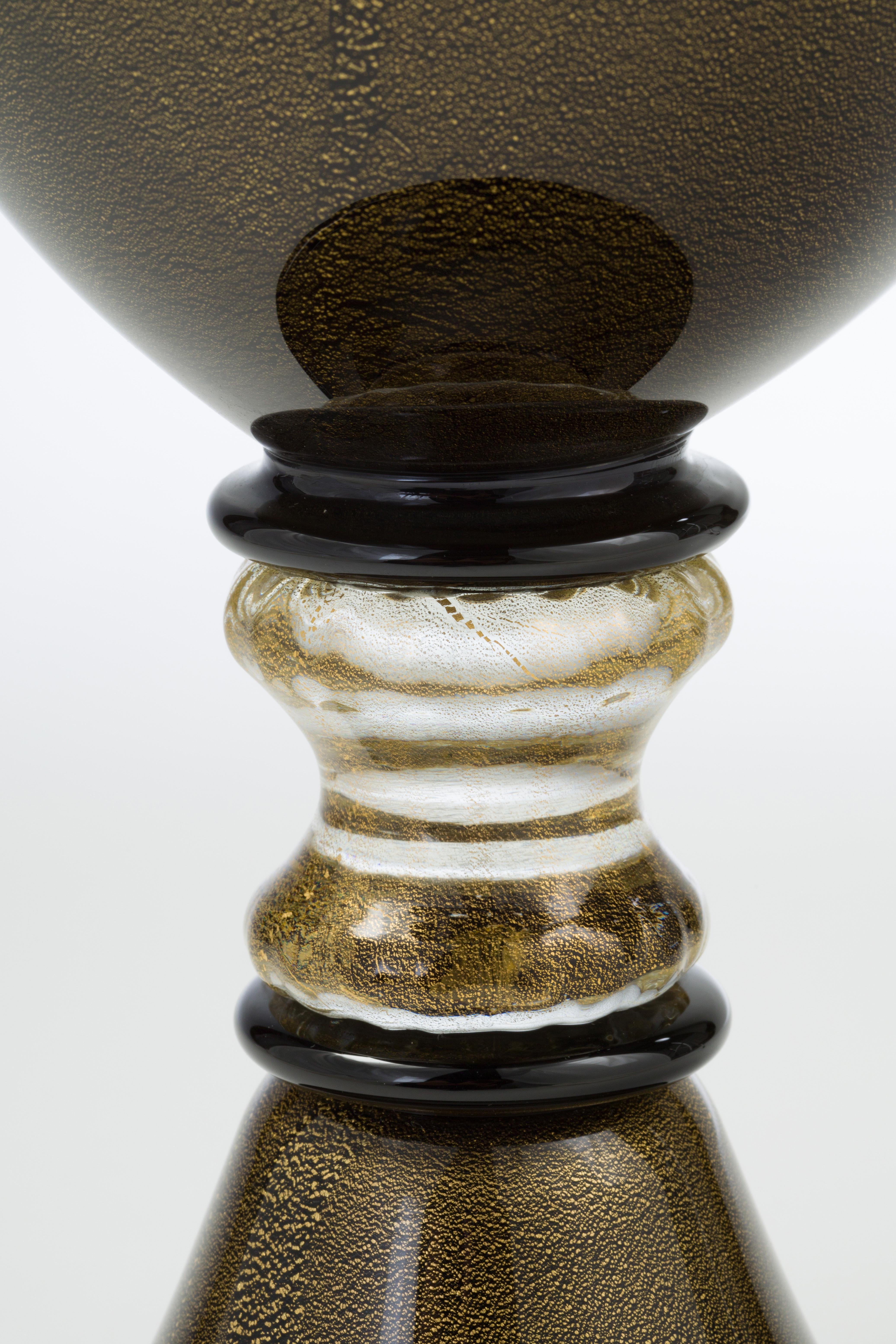 1295 Murano Hand Made Art Glass Vase, Oro Nero, Cornucopia & 24k Gold Leaf For Sale 4