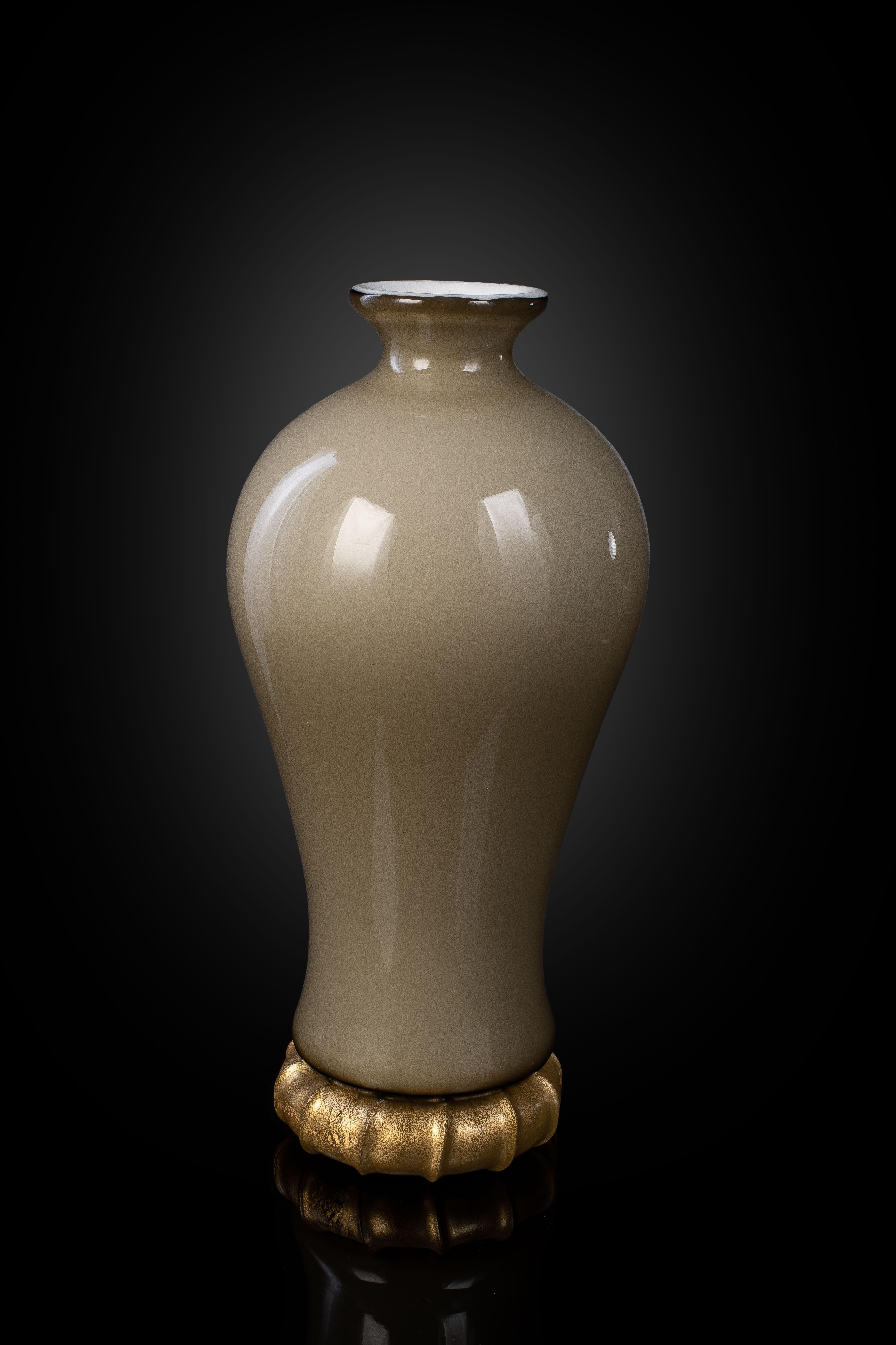 Renaissance Revival 1295 Murano Hand Made Art Glass Venezia Doge Vase Bottle For Sale