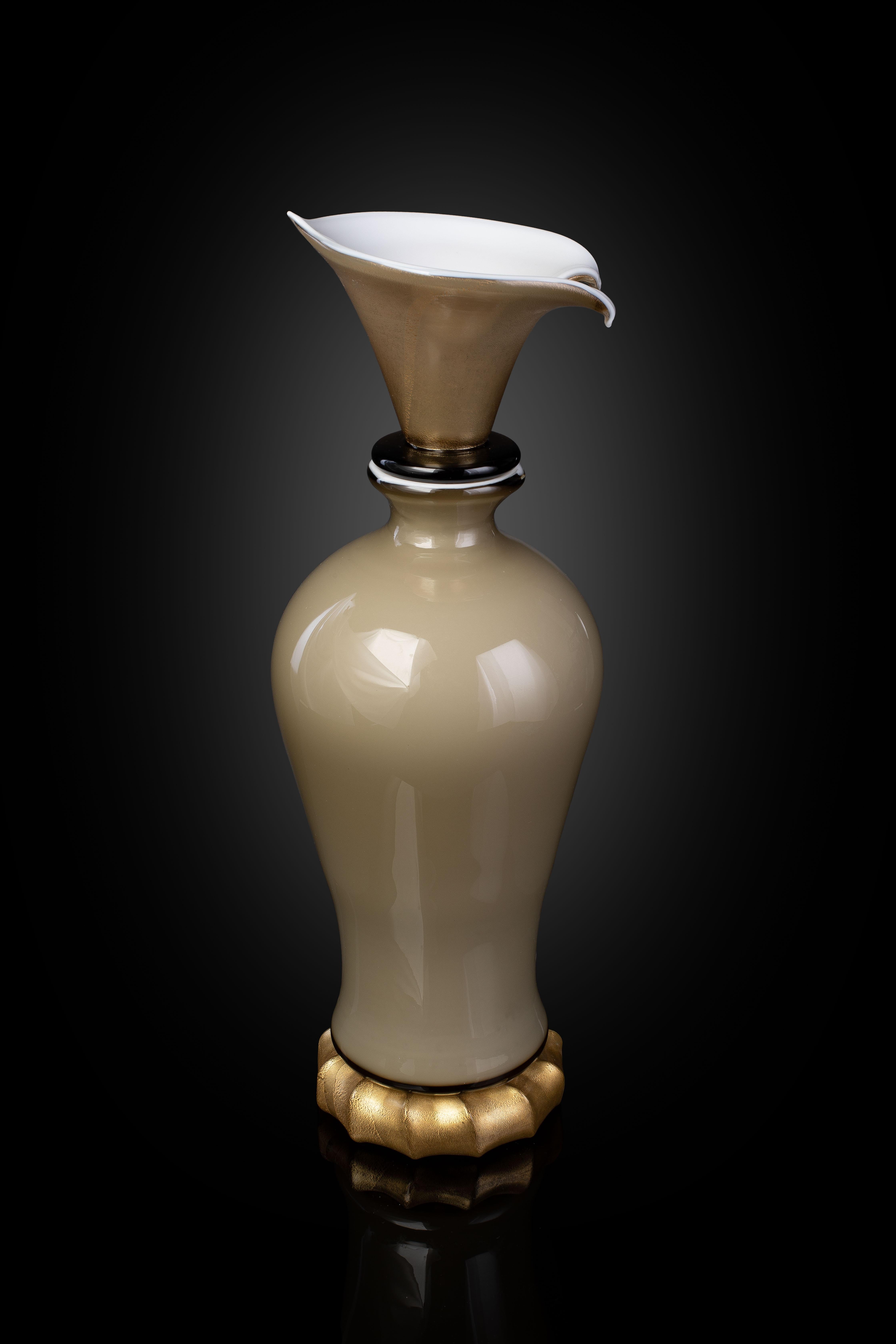 Italian 1295 Murano Hand Made Art Glass Venezia Doge Vase / Bottle For Sale