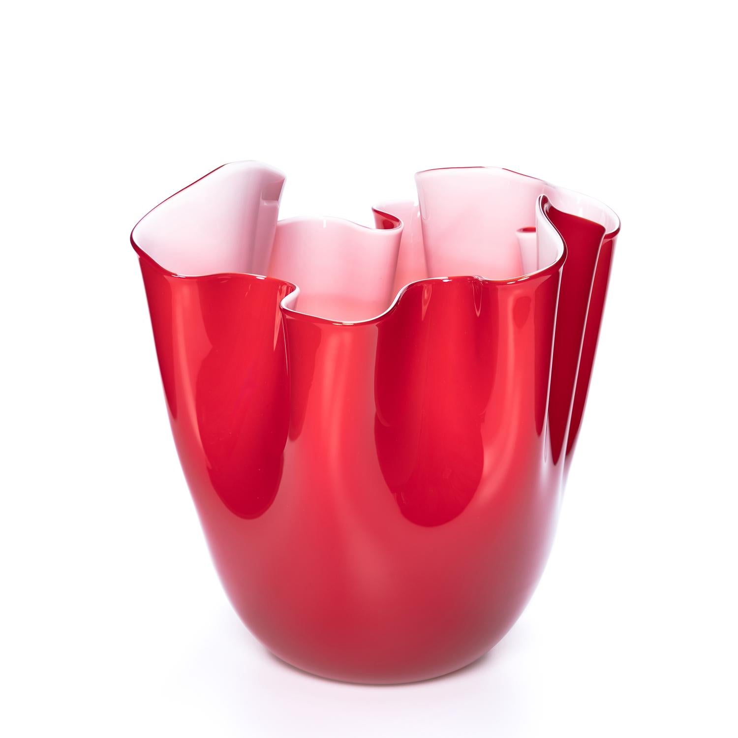 1295 Murano Handmade Glass Art Vase Red & White Foulard In New Condition For Sale In Venice, VE