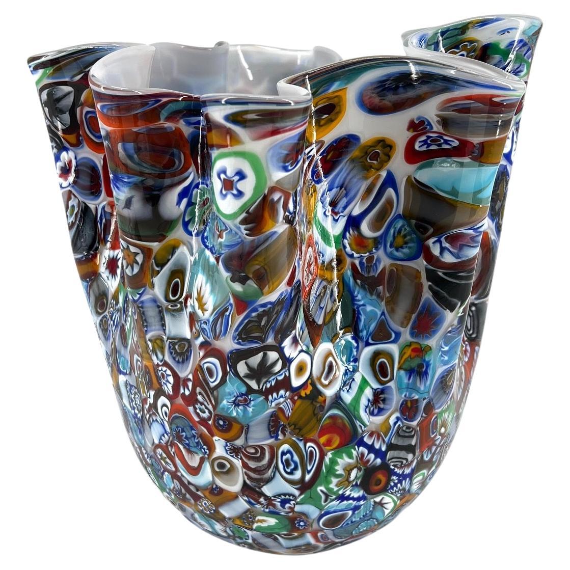 1295 Vase mural en verre de Murano Millefiori fait à la main Foulard 12,3 pouces de hauteur  