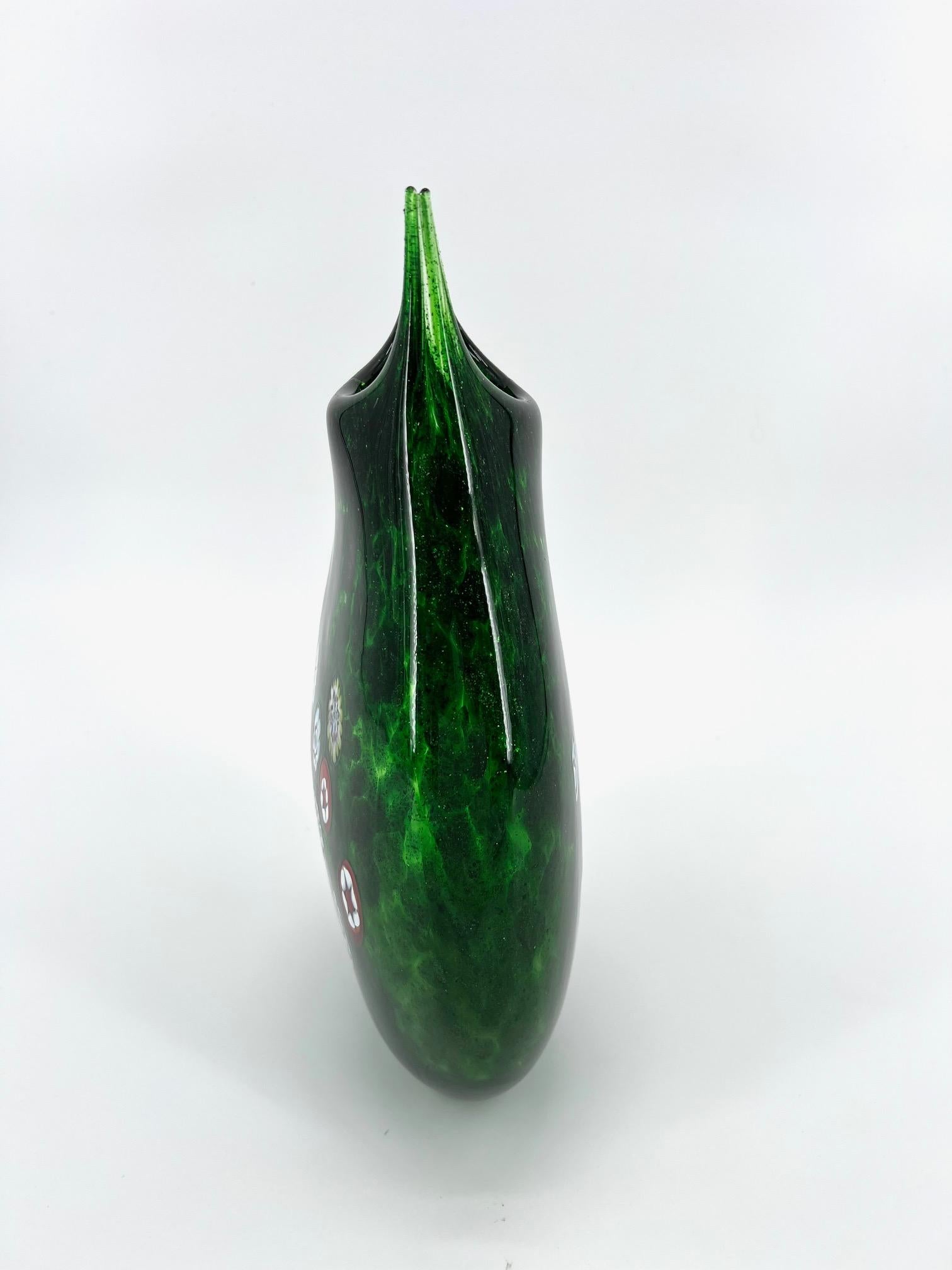 Fait main 1295 Murano Hand made Green Avventurina Murrine Vase hauteur 17.7 Inches en vente