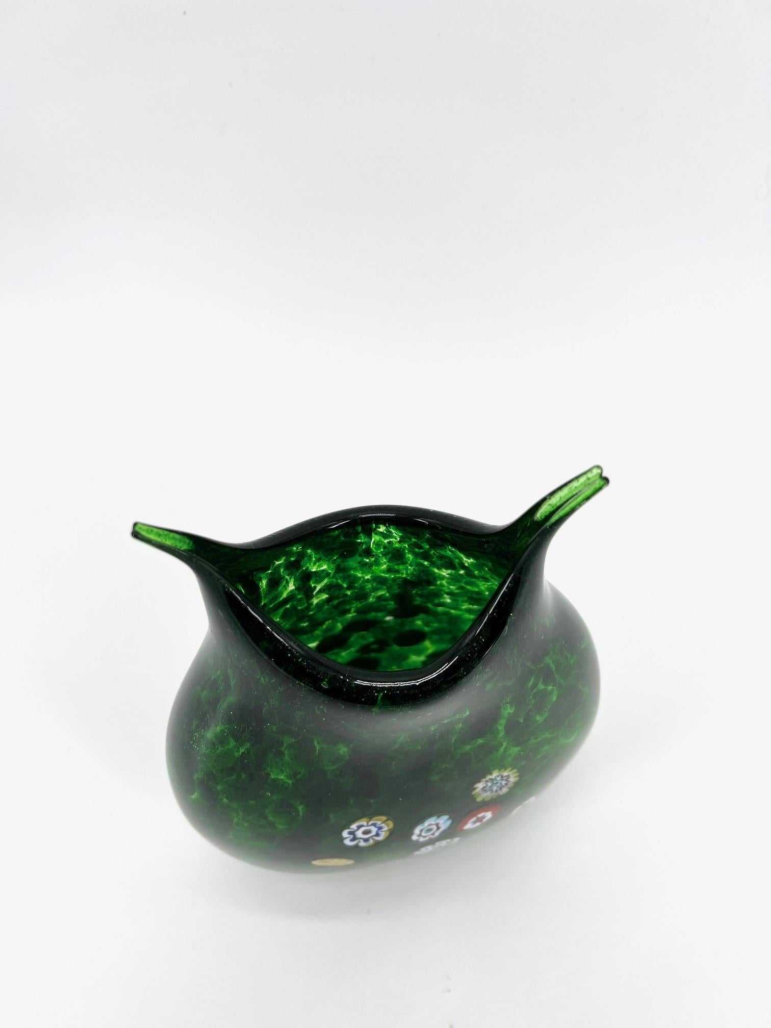 1295 Murano Hand made Green Avventurina Murrine Vase hauteur 17.7 Inches en vente 1
