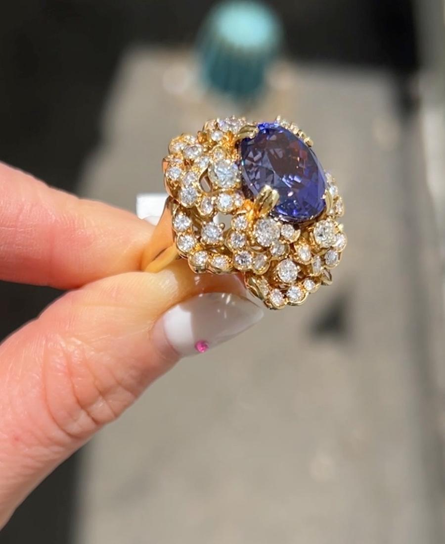 Anello cocktail con tanzanite e diamanti da 12.99 carati In condizioni ottime in vendita a Beverly Hills, CA