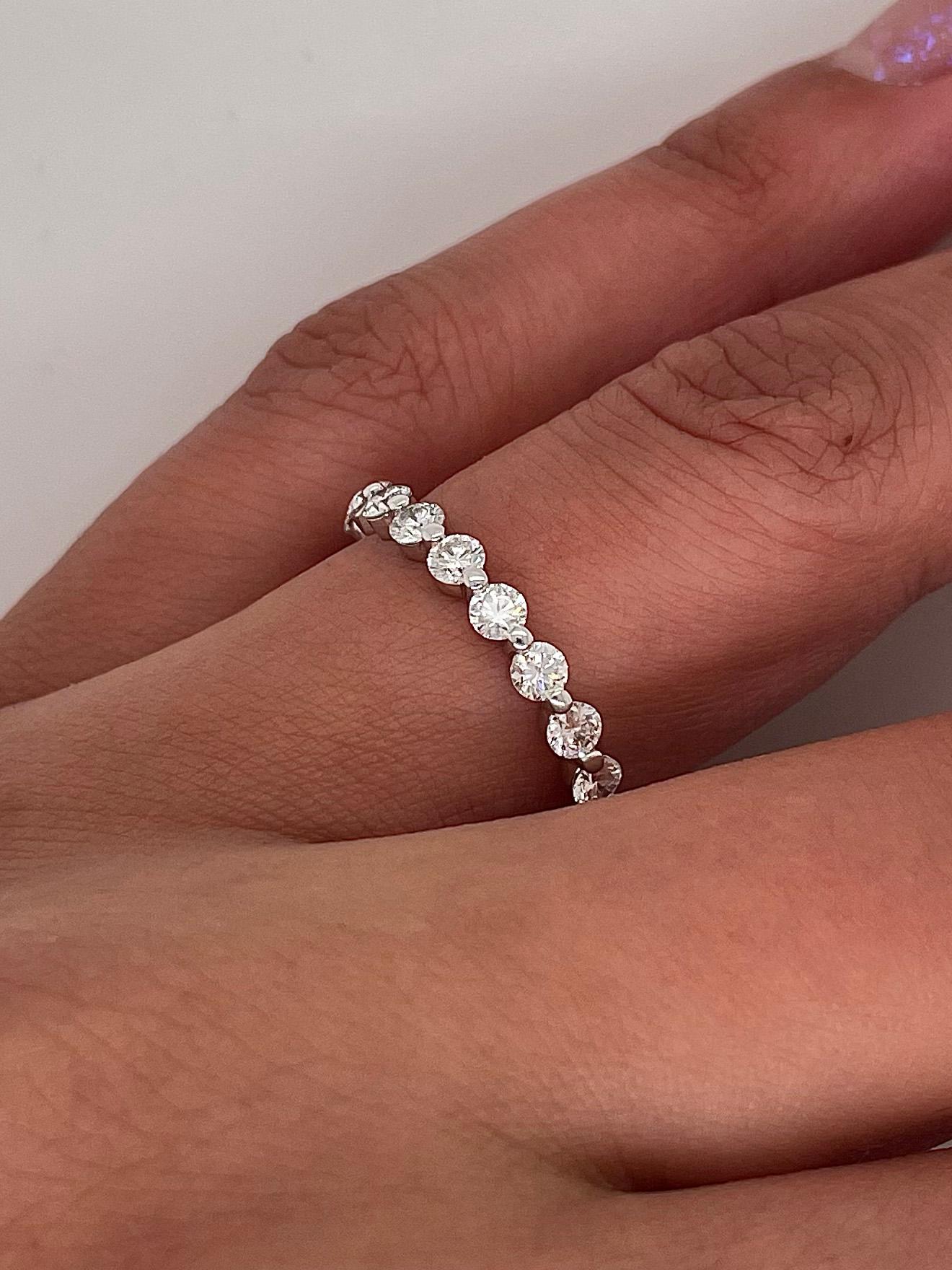 1.29 Carat Shared Ball Prong Diamond Eternity Band in 14K White Gold In New Condition For Sale In New York, NY