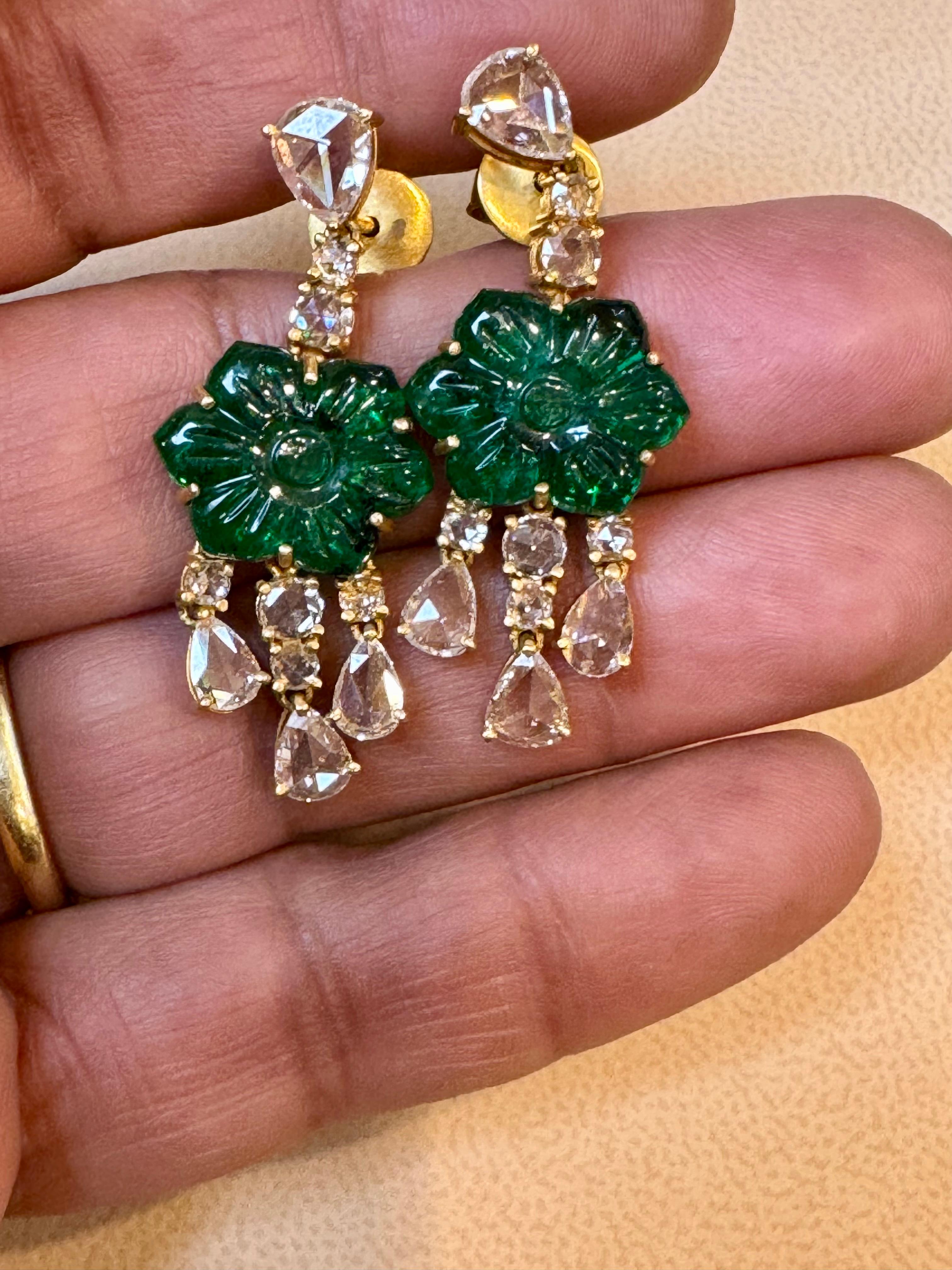 12Ct Carved Emerald & 5 Ct Rose Diamond Dangling Post Earrings 22 Kt Yellow Gold In Excellent Condition For Sale In New York, NY