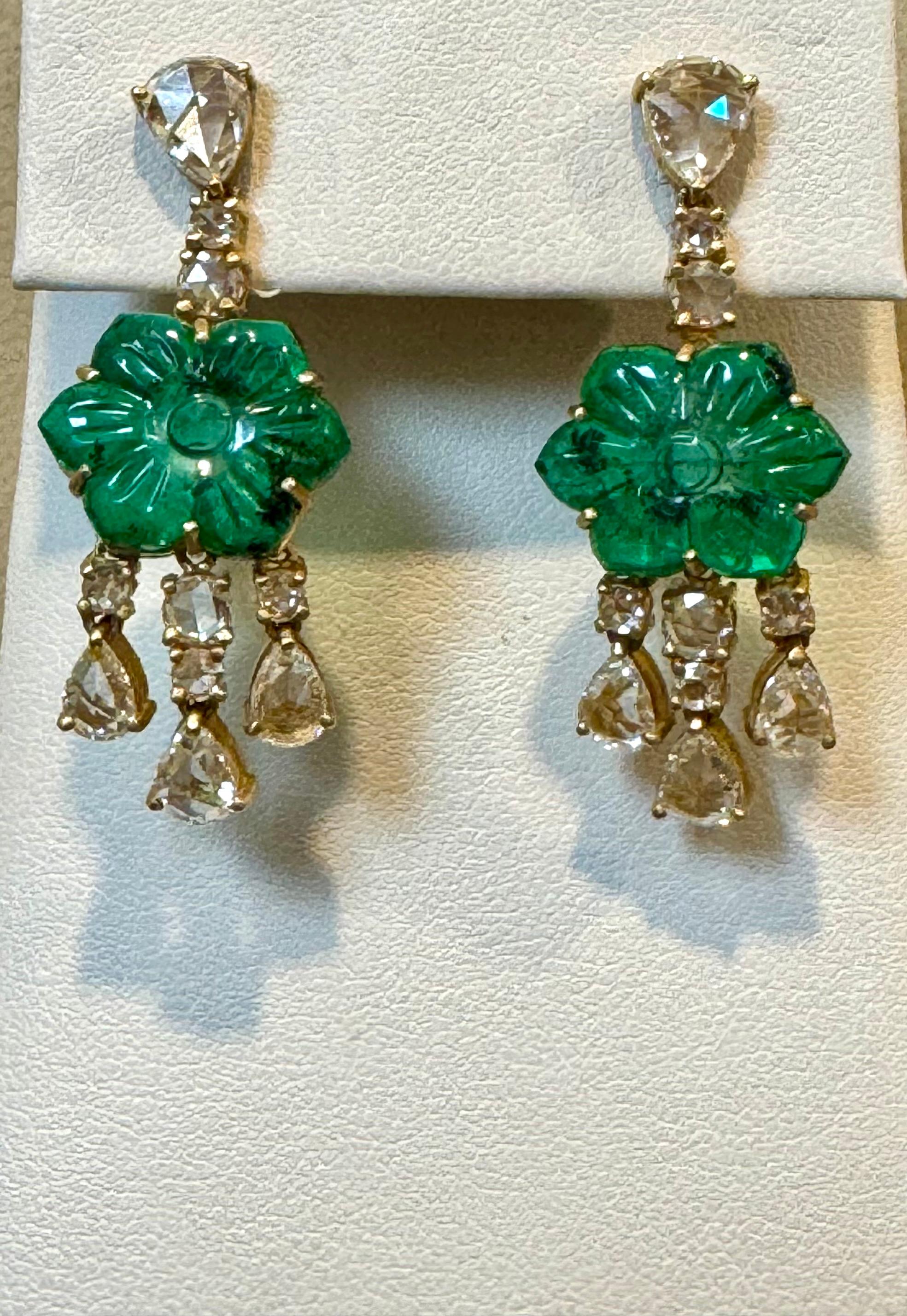 12Ct Carved Emerald & 5 Ct Rose Diamond Dangling Post Earrings 22 Kt Yellow Gold For Sale 2