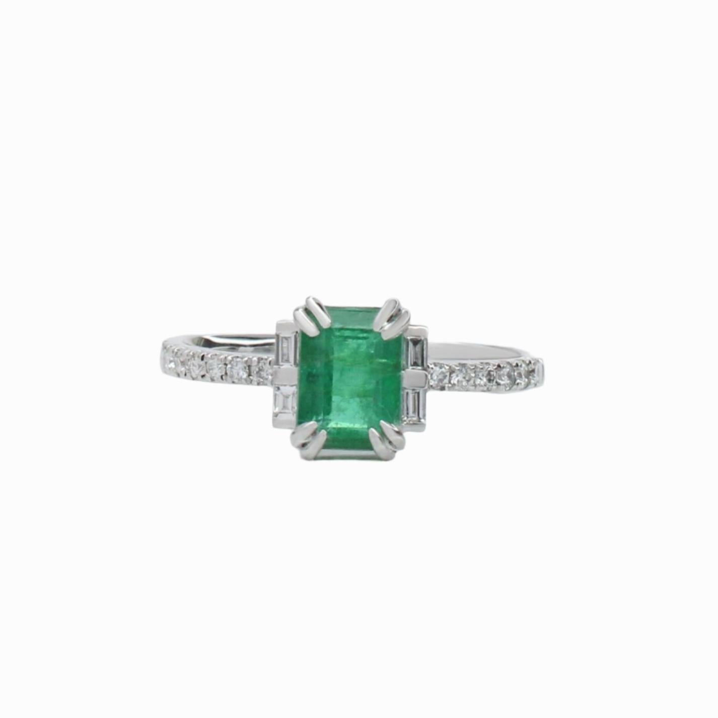 Modern 1.2ct Emerald Ring w Earth Mined Diamonds in Solid 14K Gold  EM 7x5mm For Sale