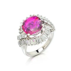Anello da cocktail con ballerina in oro 12 carati, rubino e diamanti, rubino da 2,25 carati