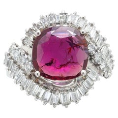 Anello da cocktail con ballerina in oro 12 carati, rubino e diamanti, rubino da 2,25 carati