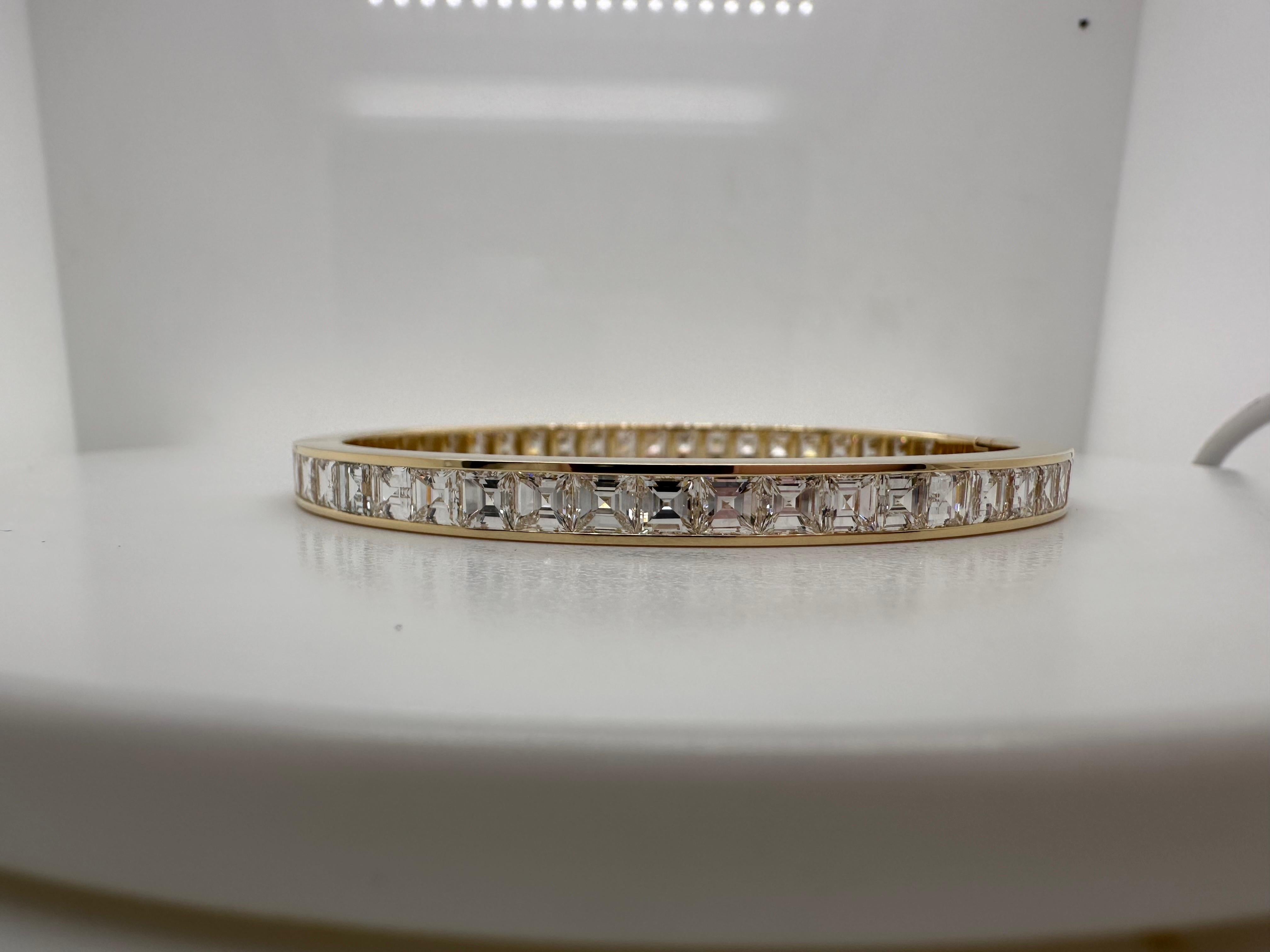12ct Luxury bangle bracelet 18KT gold For Sale 6