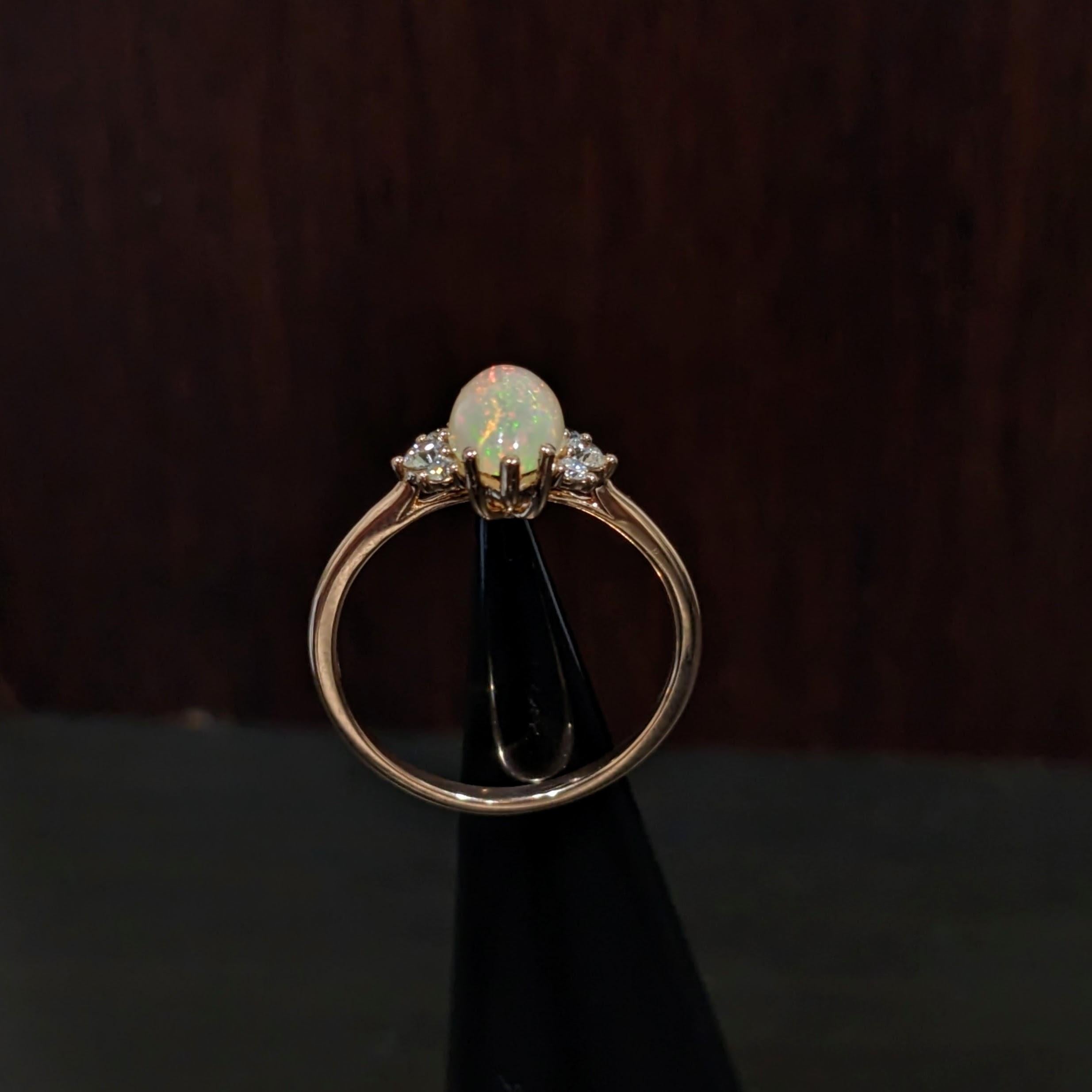 1.2 Karat Opal Ring mit natürlichen Diamant-Akzenten aus massivem 14k Gelbgold Oval 10x5 mm im Zustand „Neu“ im Angebot in Columbus, OH