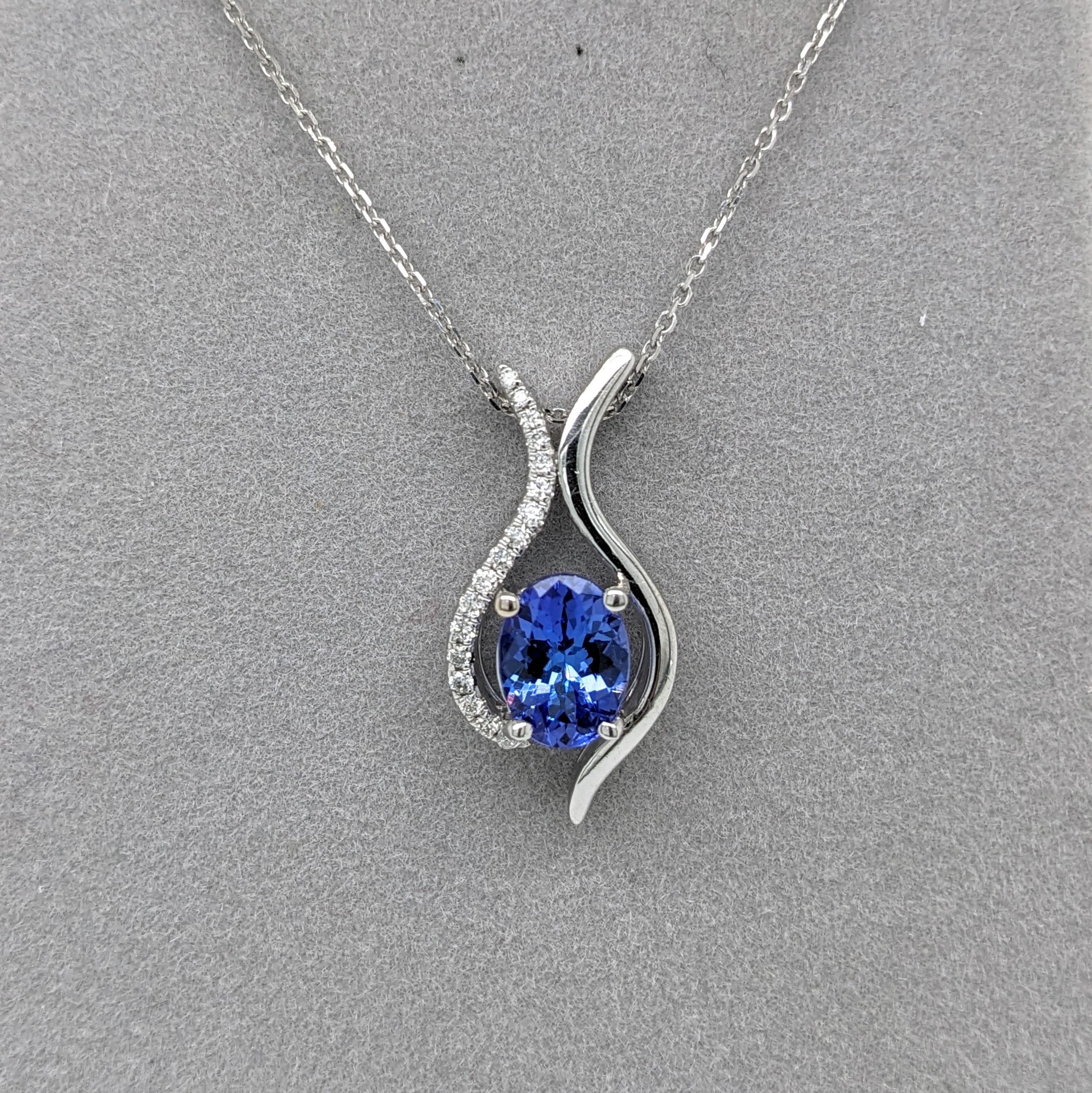 Oval Cut 1.2ct Tanzanite Pendant w Earth Mined Diamonds in Solid 14K White Gold Oval 8x6 For Sale