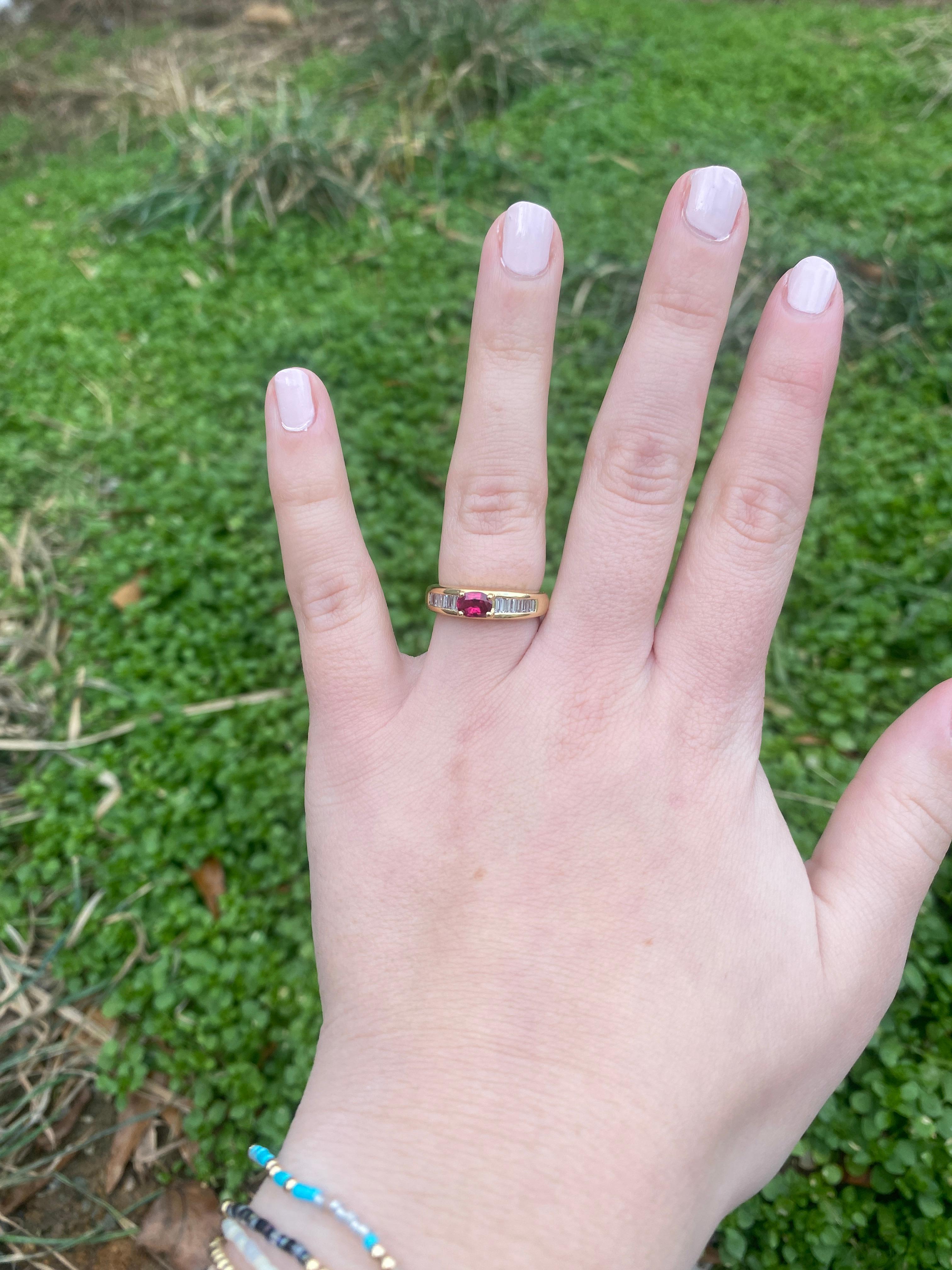 1.2ctw Diamond and Ruby Engagement Ring, 18k Yellow Gold, Ring Size 6.75 For Sale 1