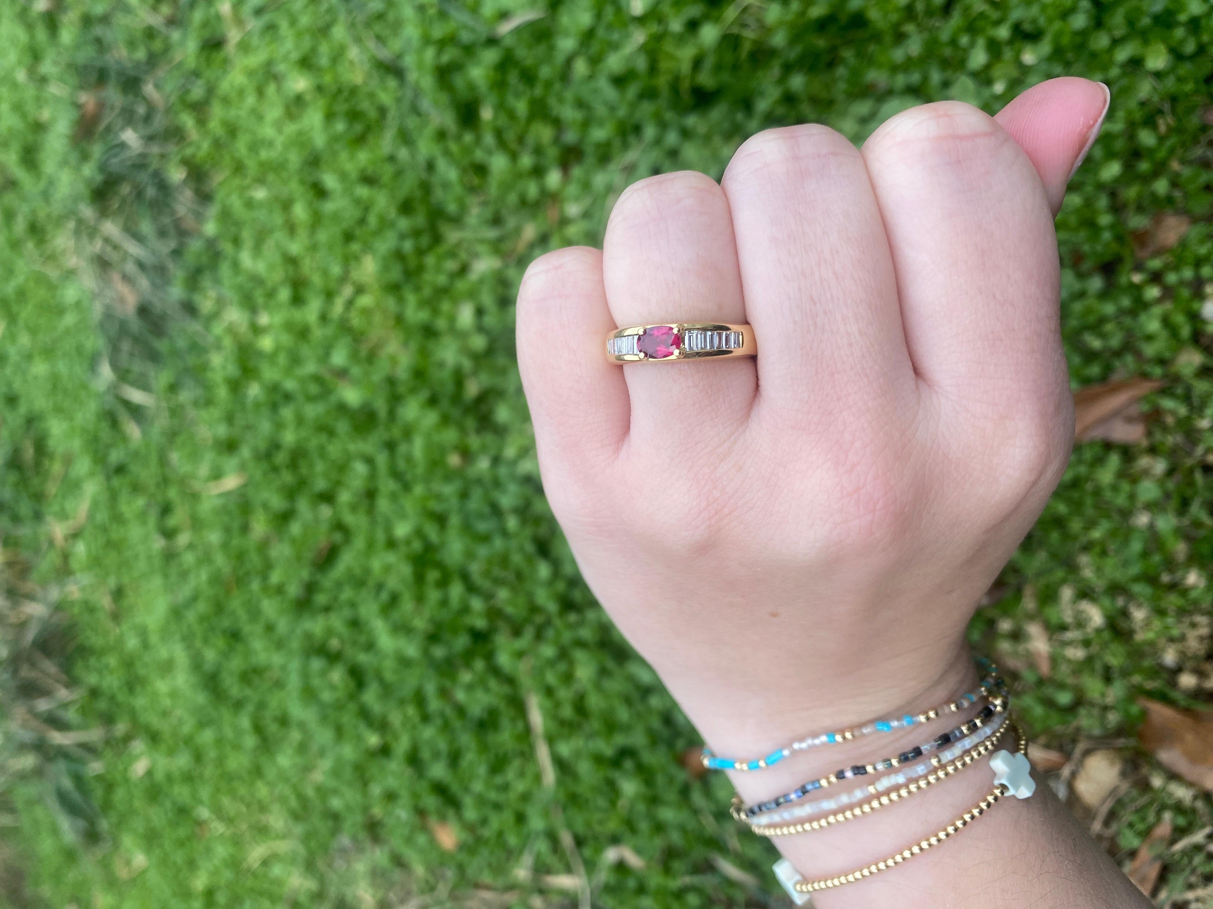 Bague de fiançailles en or jaune 18 carats avec diamants et rubis de 1,2 ctw, taille de bague 6,75 en vente 2