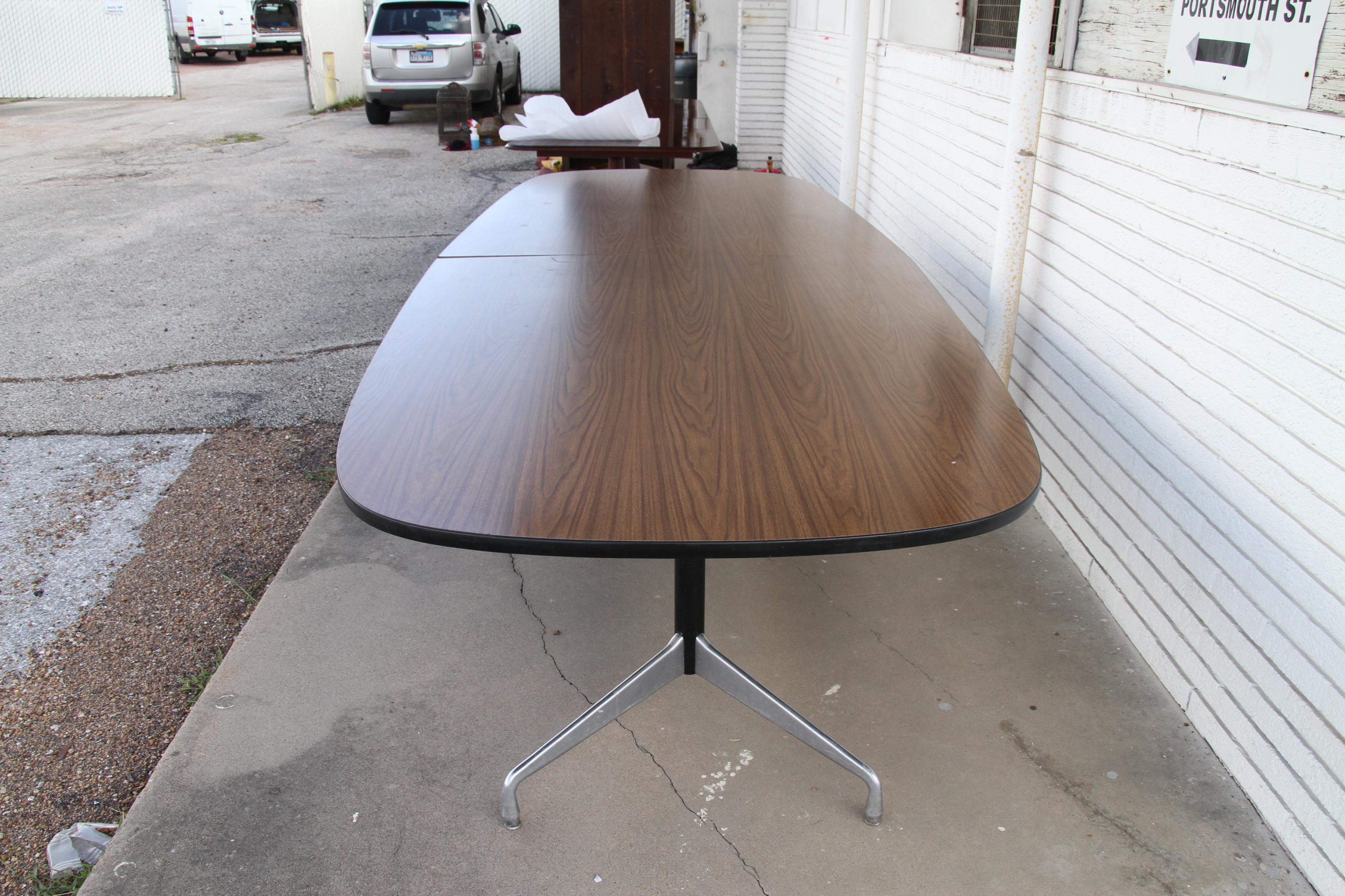 12FT Herman Miller Eames Aluminum Group Conference Table In Good Condition In Pasadena, TX