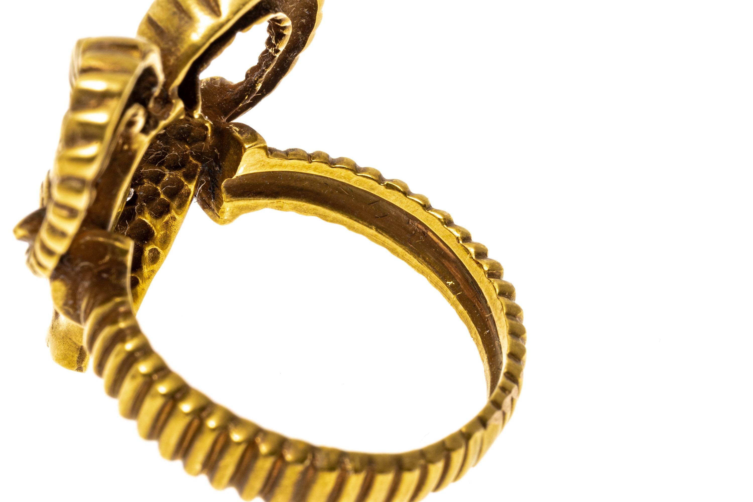 12 Karat brüniertes Gelbgold Figuraler Widderkopf-Ring mit Diamant-Augen 1