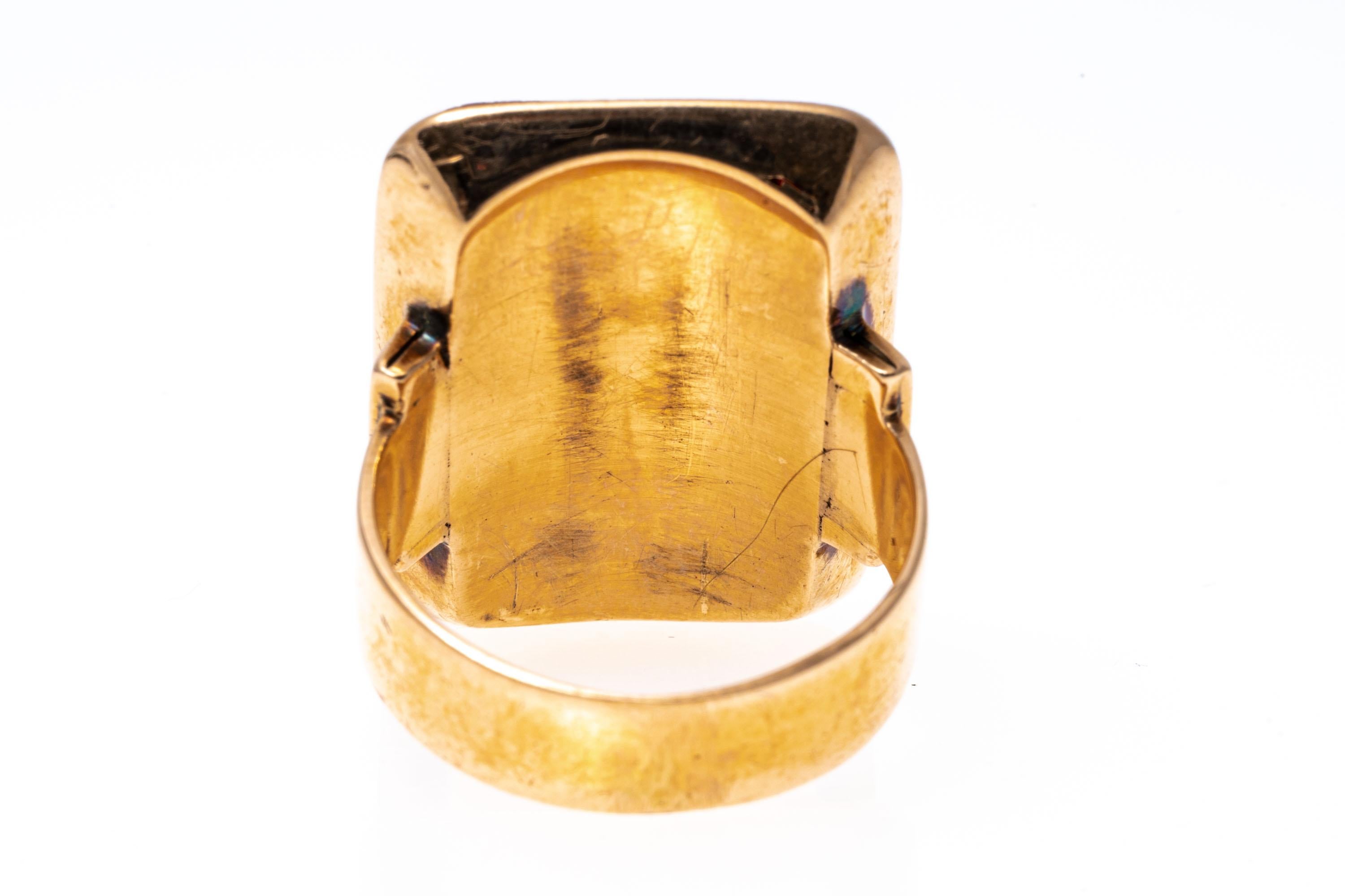 12k Gold Antique Rectangular Cameo Ring, Right Facing Bust In Good Condition For Sale In Southport, CT