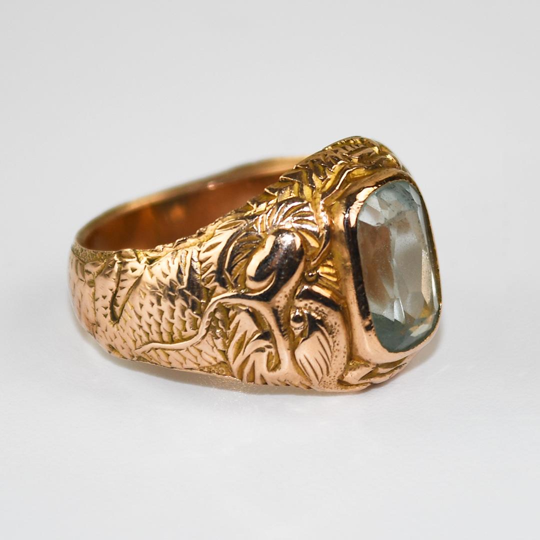 Hübscher Herrenring aus 12k Gelbgold und Aquamarin.
Geburtsstein März.
Der Ring ist gestempelt 14k aber Tests 12k mit einem XRF-Metall-Analysator.
Das Bruttogewicht des Rings beträgt 15,1 Gramm.
Der Aquamarin ist ein rechteckiger Kissenschliff, 4,00
