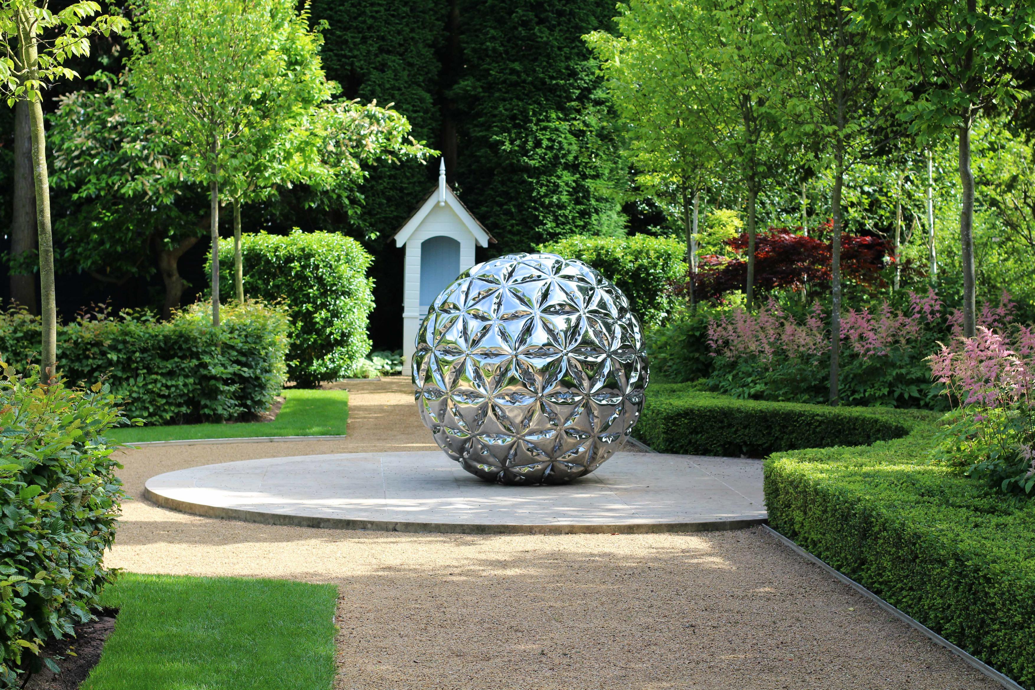 Steele, una scultura in acciaio inossidabile lucidata a specchio di 1,2 metri. In condizioni Nuovo in vendita a Newcastle Upon Tyne, GB