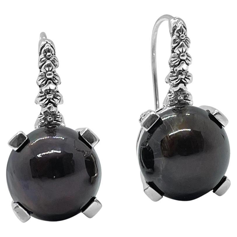12mm Black Mabe Earring in Engraved Sterling Silver For Sale