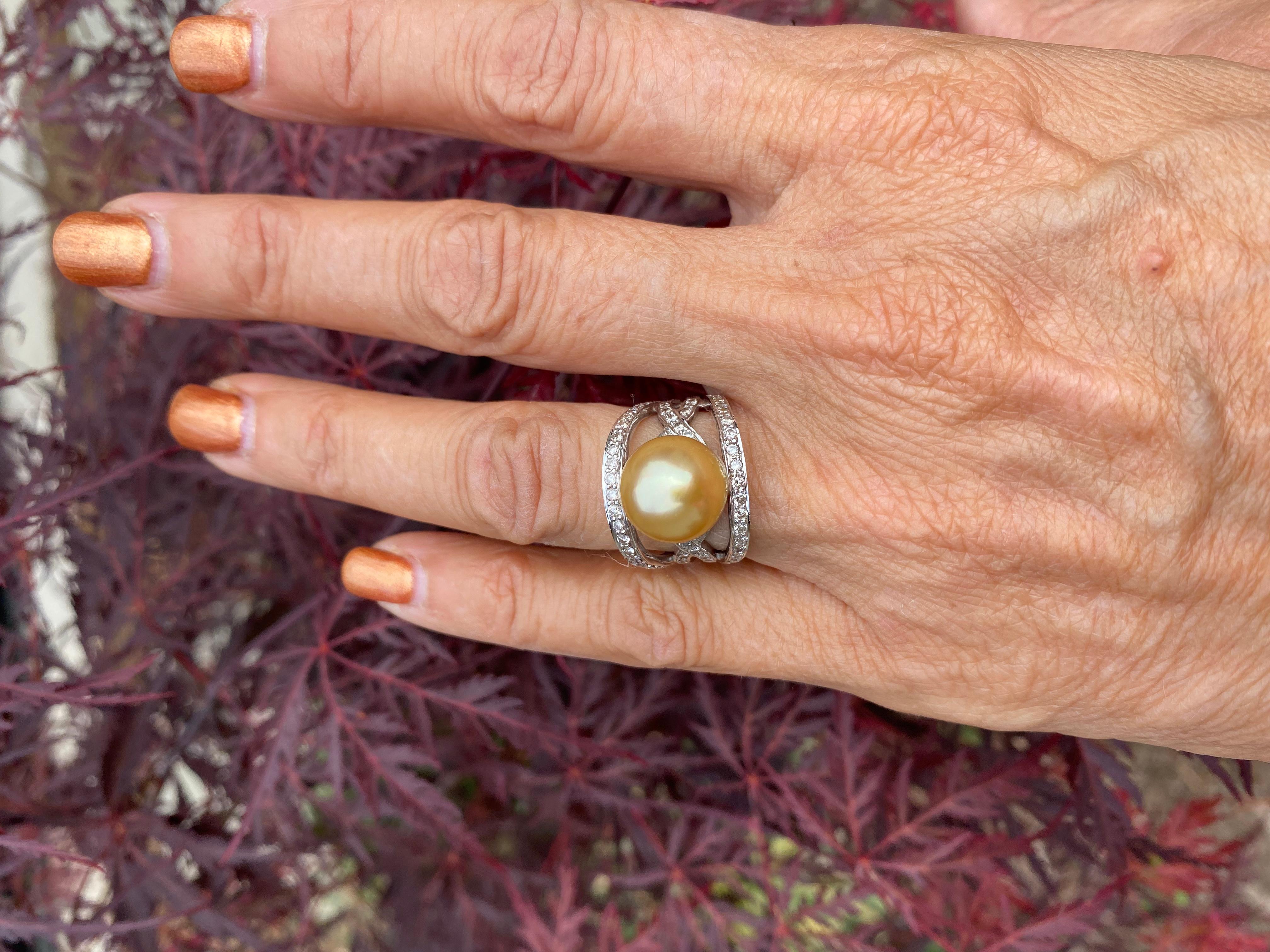 Bague en perles des mers du Sud 14 carats et diamants de 0,87 carat Pour femmes en vente