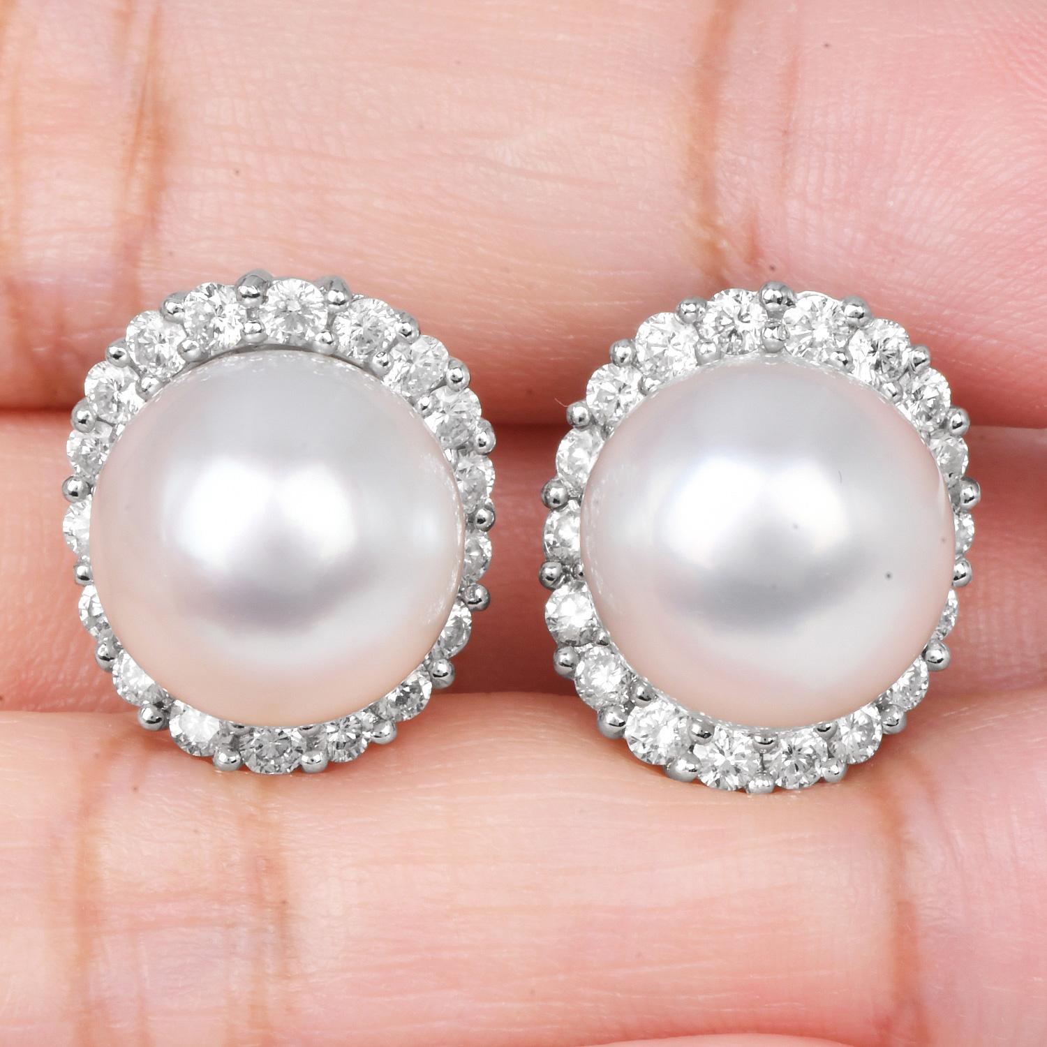 12mm Südseeperle Diamant 18K Weißgold Halo Ohrstecker (Moderne) im Angebot