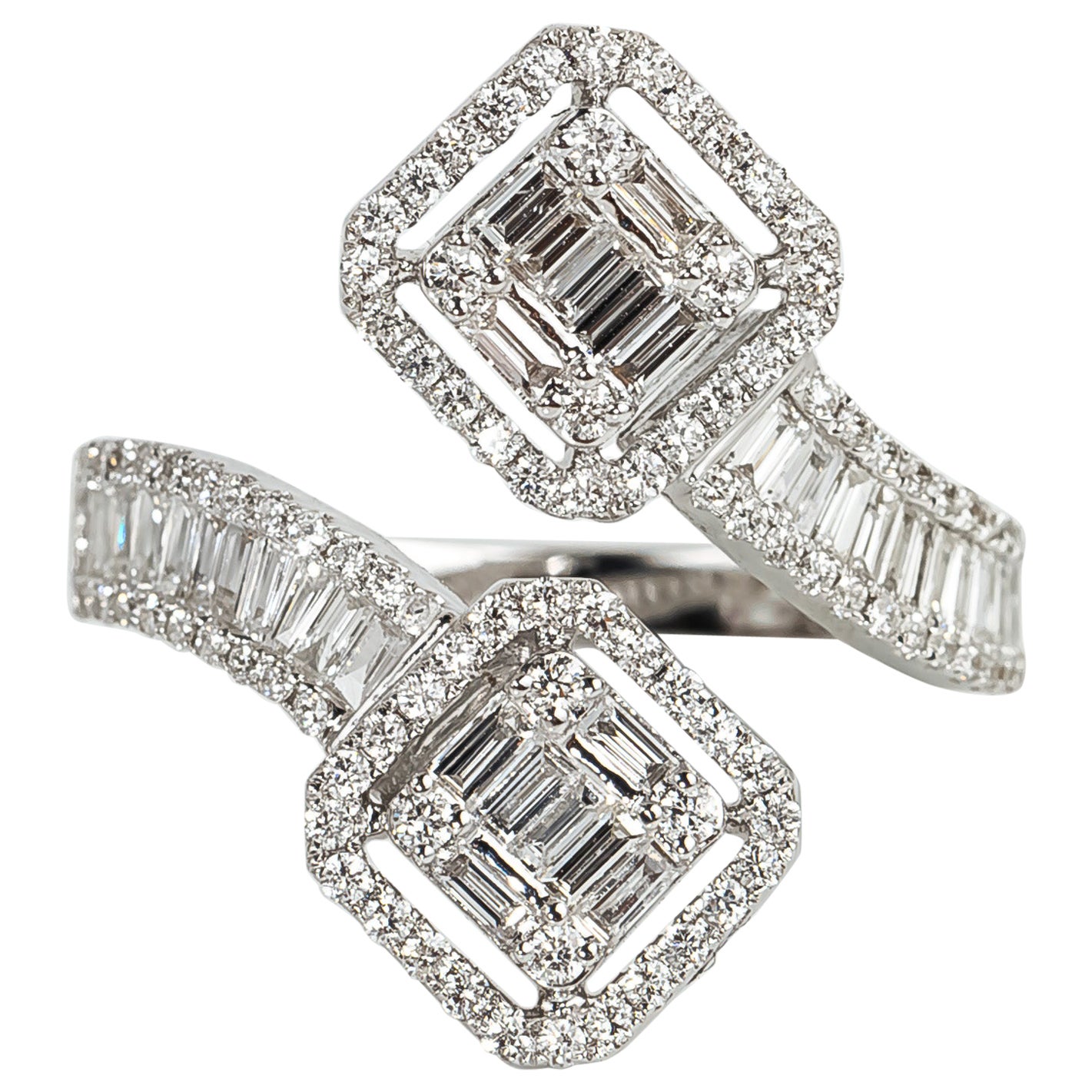 Anillo de racimo de diamantes baguette de 1,2 quilates en oro blanco de 18 quilates - Anillo Pavé Bypass Art Decó
