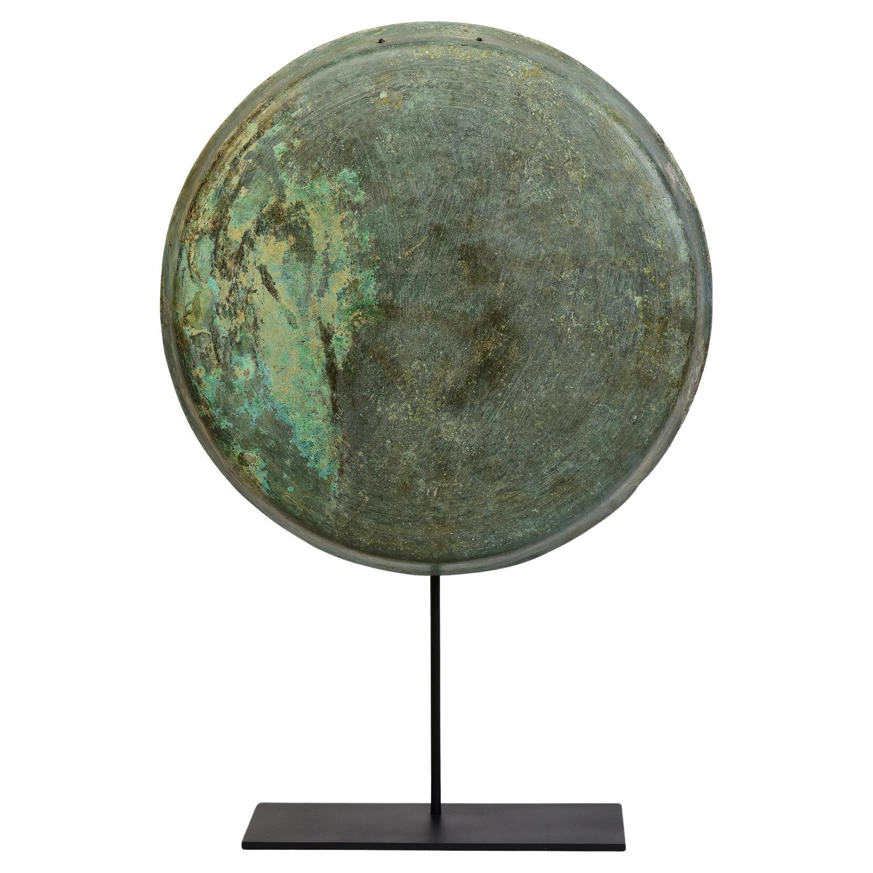 12e siècle, Angkor Vat, Gong khmer ancien en bronze avec Stand