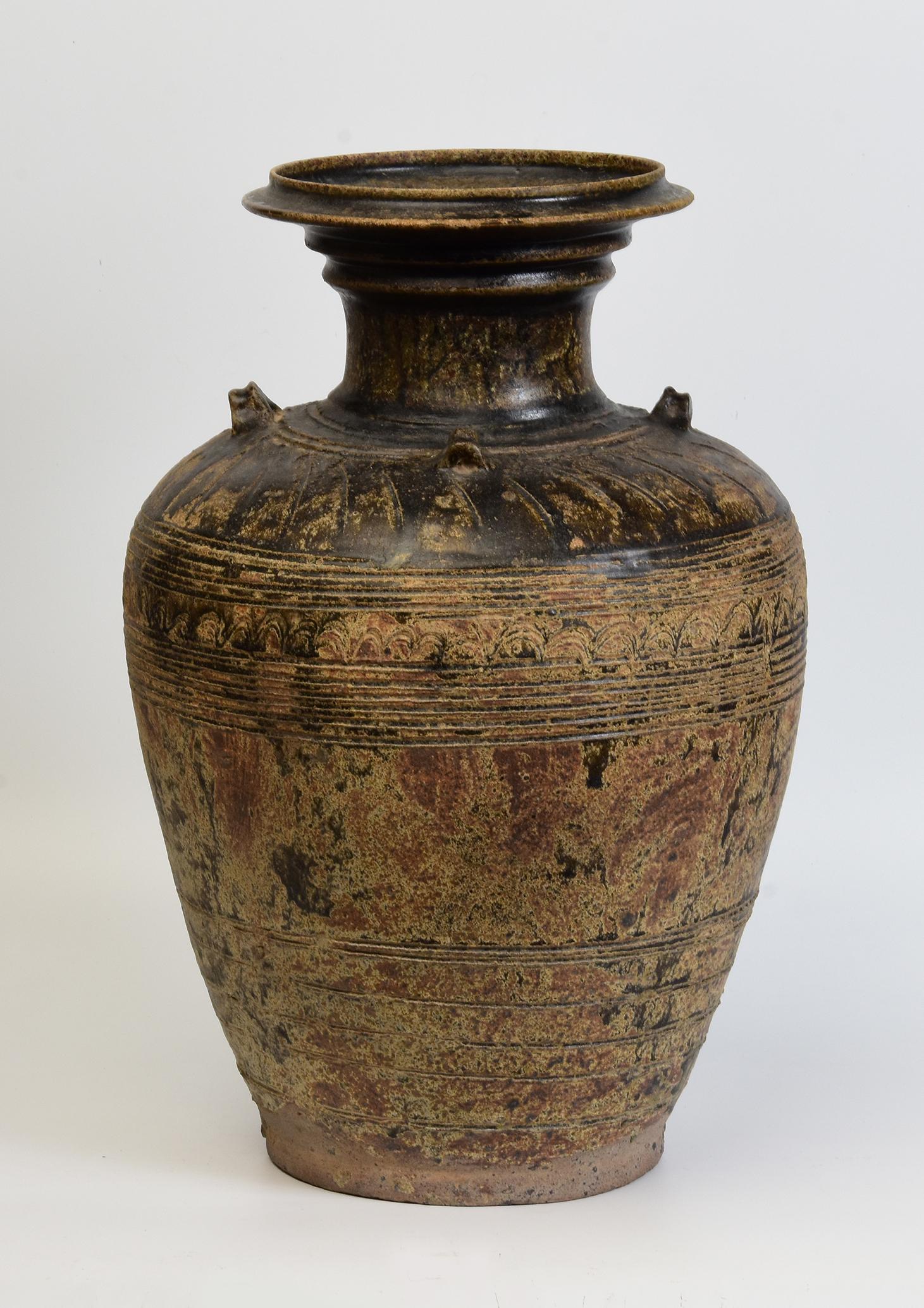 12th Century, Angkor Vat, Antique Khmer Dark-Brown Glazed Pottery Jar For Sale 5