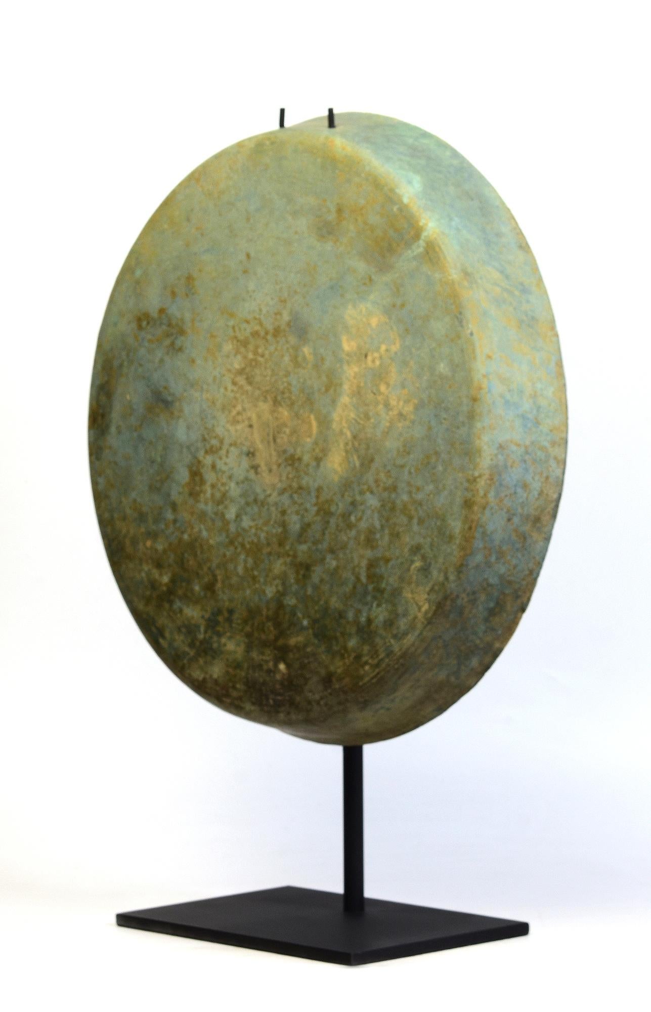12e siècle, Angkor Vat, Grand gong khmer ancien en bronze avec Stand en vente 1