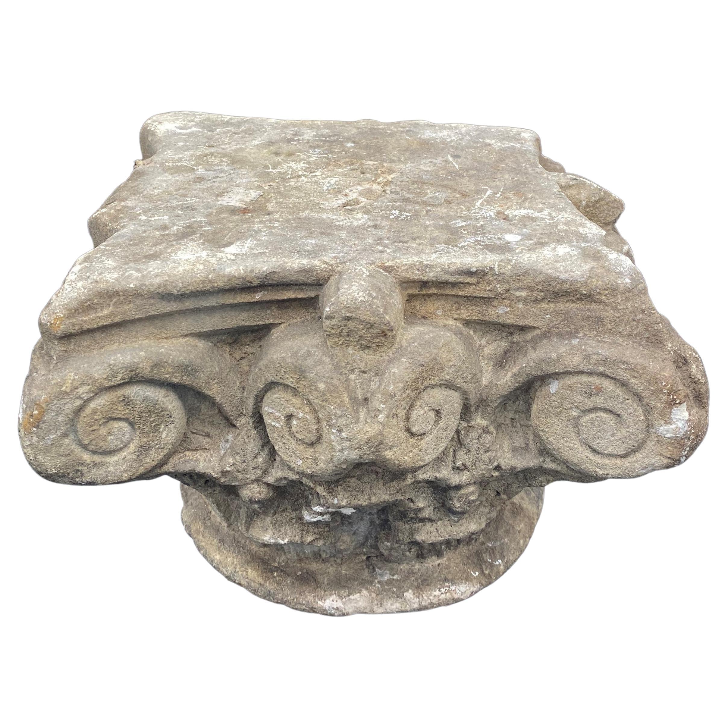 Beautiful antique capital carved in a 12th century limestone. It is decorated with acanthus leaves, as required by the Corinthian architectural traditions.