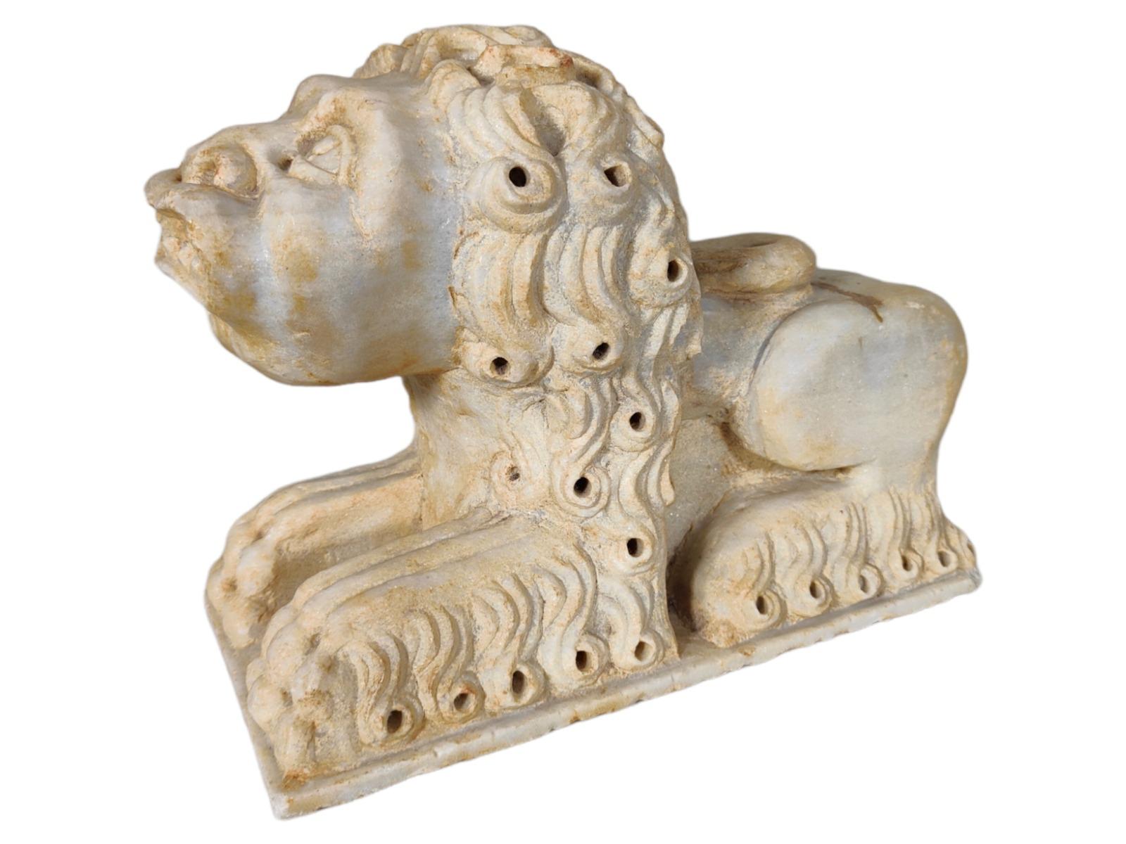 Hand-Crafted 12th Century Italian Roman Marble Lion For Sale