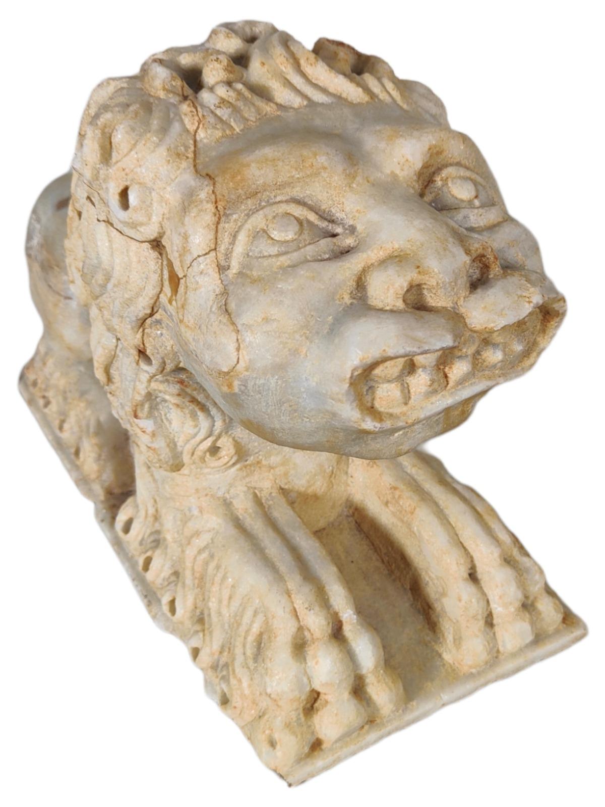 Pierre Lion romain italien du 12e siècle en vente