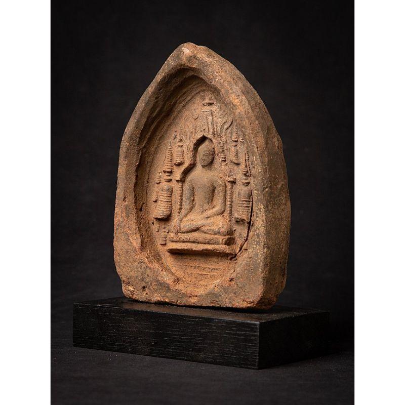 Material: Terracotta
Material: wood
20,5 cm high 
15 cm wide and 9 cm deep
Weight: 1.318 kgs
Bagan style
Originating from Burma
12th century - original from the Pagan period
Still in very good condition
Very special !.

