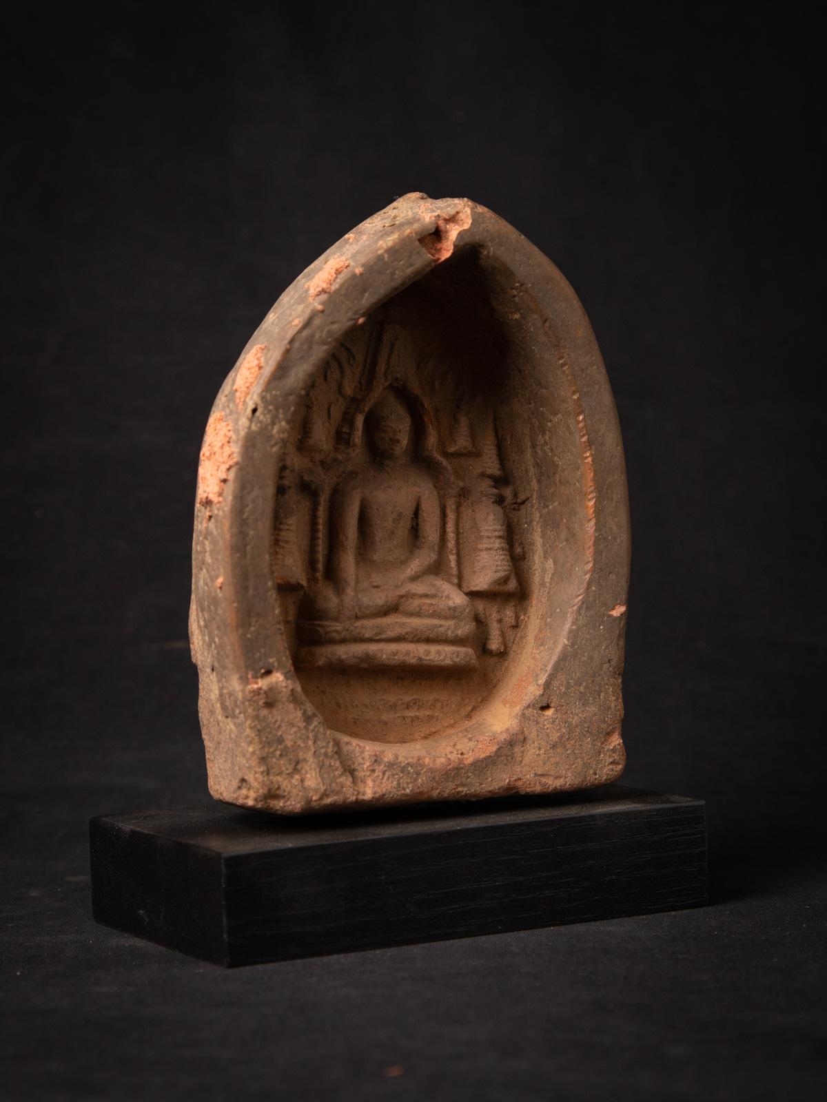 12th century Pagan Votive Tablet from Burma - OriginalBuddhas In Good Condition For Sale In DEVENTER, NL
