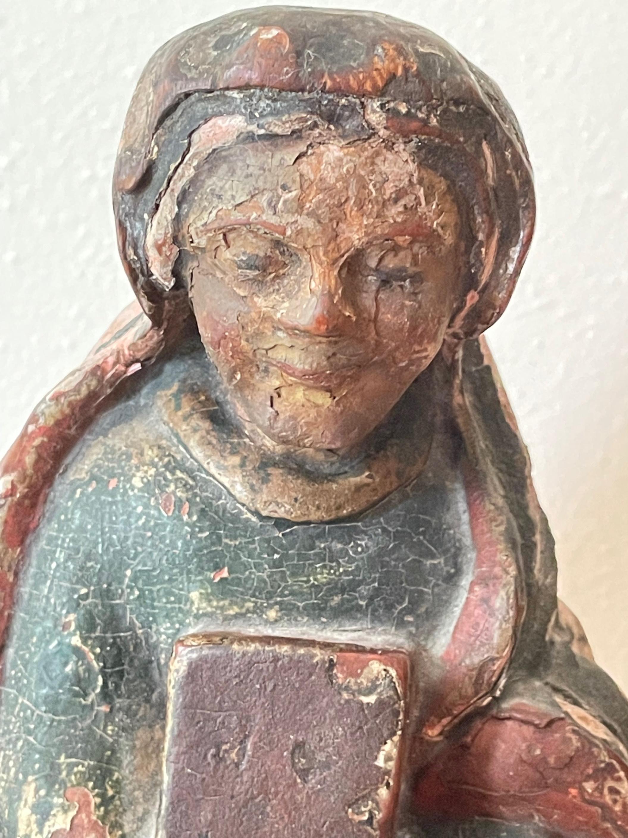 Rare sculpture romaine en bois de la Vierge Marie du 12e siècle en vente 6