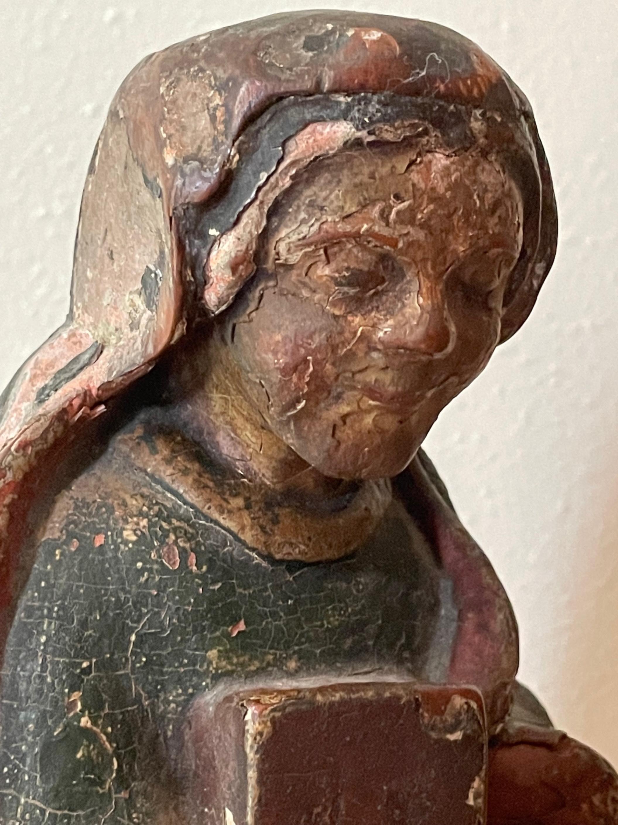 12th Century Rare Romanesque Wood Sculpture of the Virgin Mary For Sale 5