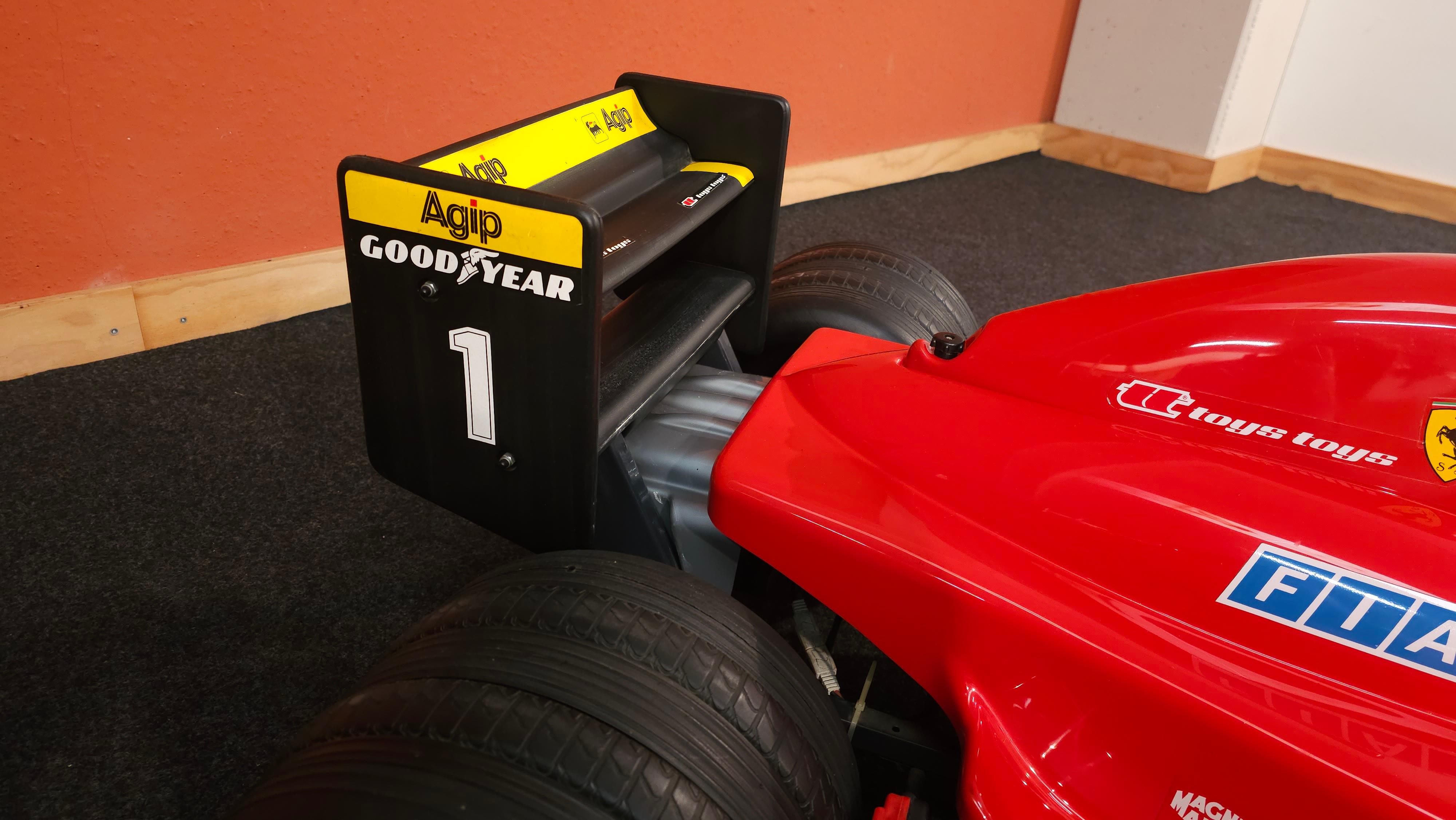 Coche de carreras eléctrico Ferrari F1 12V de Toys Toys 4