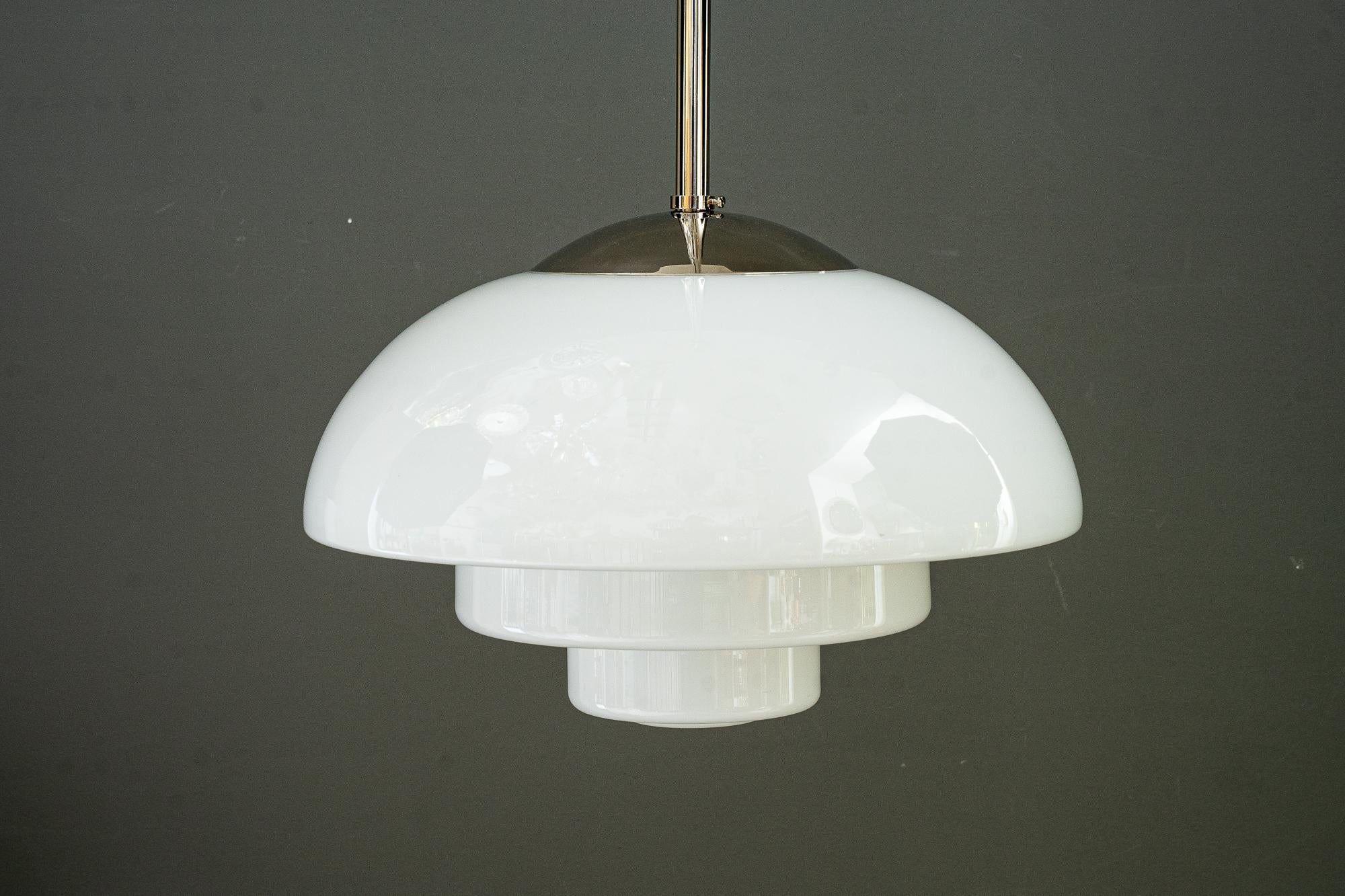 12x ciondolo in nichel Bauhaus Germania anni '30 circa
Abbiamo anche questo ciondolo in ottone.
Occhiali originali
Il costo della spedizione è di 150 euro per pezzo (per ciondolo).
