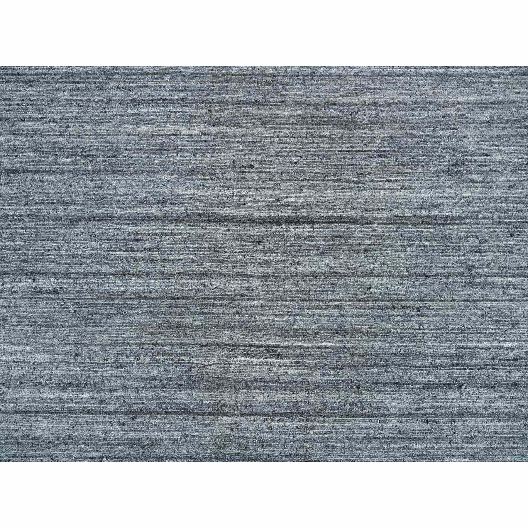 12'x12' Arsenic Gray, Handgewobenes Modernes Striae Design, Runder Teppich aus organischer Wolle im Angebot 2