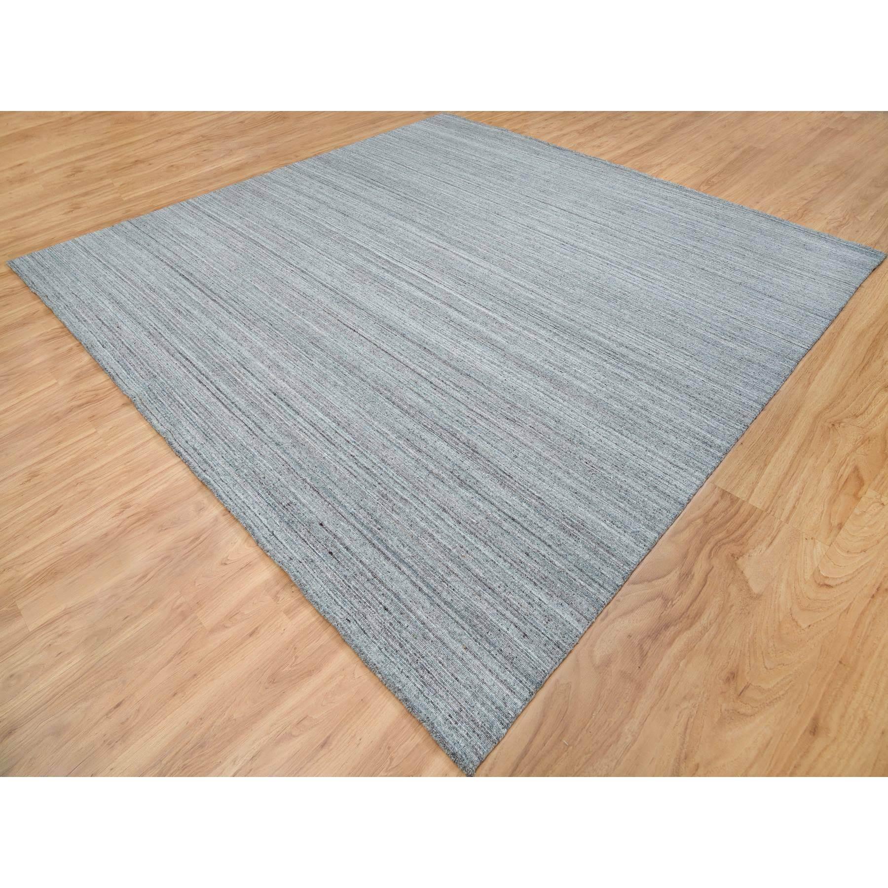 Moderno Tappeto orientale quadrato 12'x12' in lana grigio arsenico lavorato a mano, con design a striature moderne in vendita