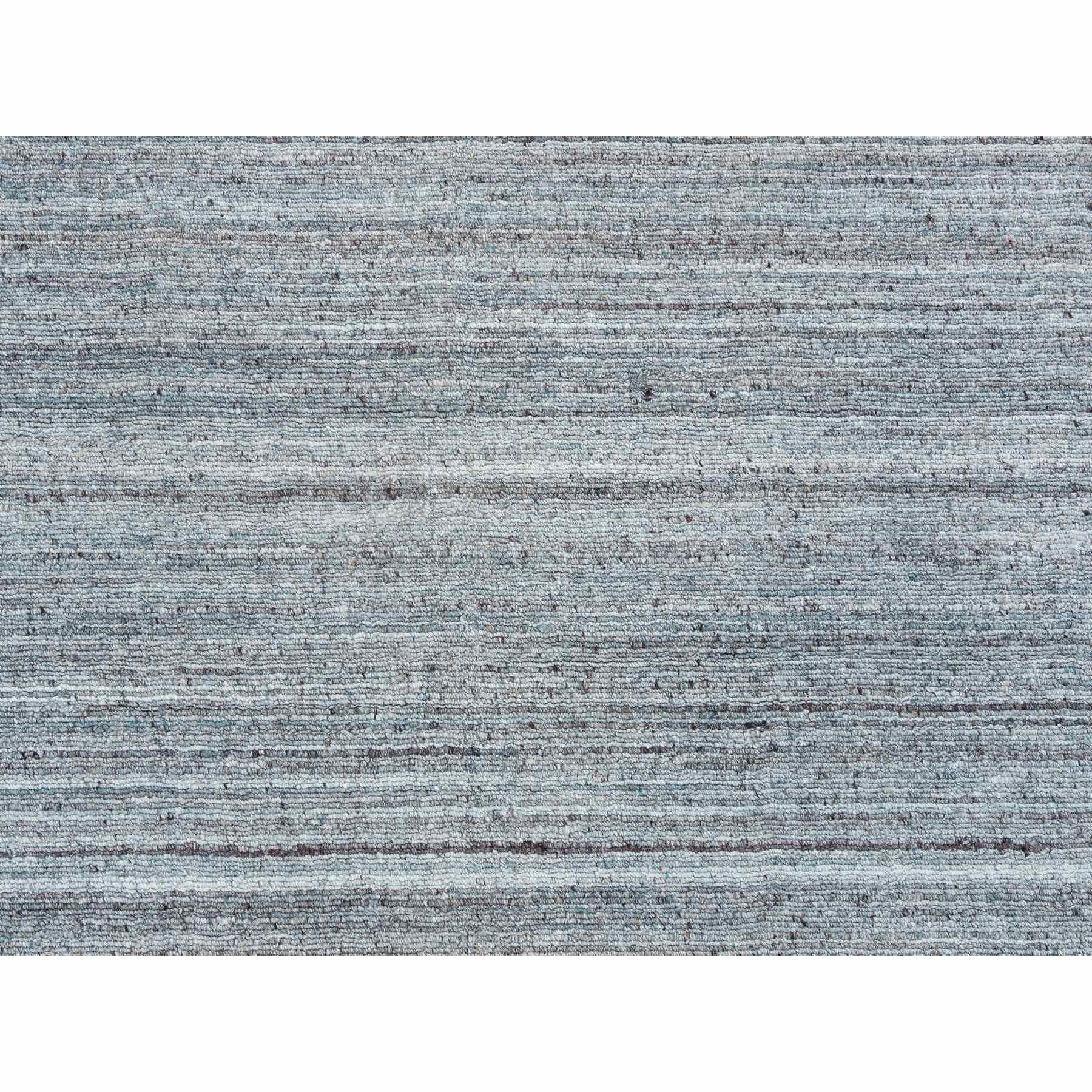 Lana Tappeto orientale quadrato 12'x12' in lana grigio arsenico lavorato a mano, con design a striature moderne in vendita