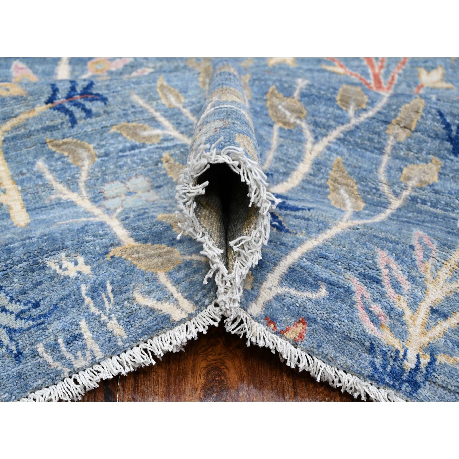 12'x12' Blauer handgeknüpfter quadratischer afghanischer Peshawar-Teppich aus Wolle mit Paradiesvogeln (Handgeknüpft) im Angebot