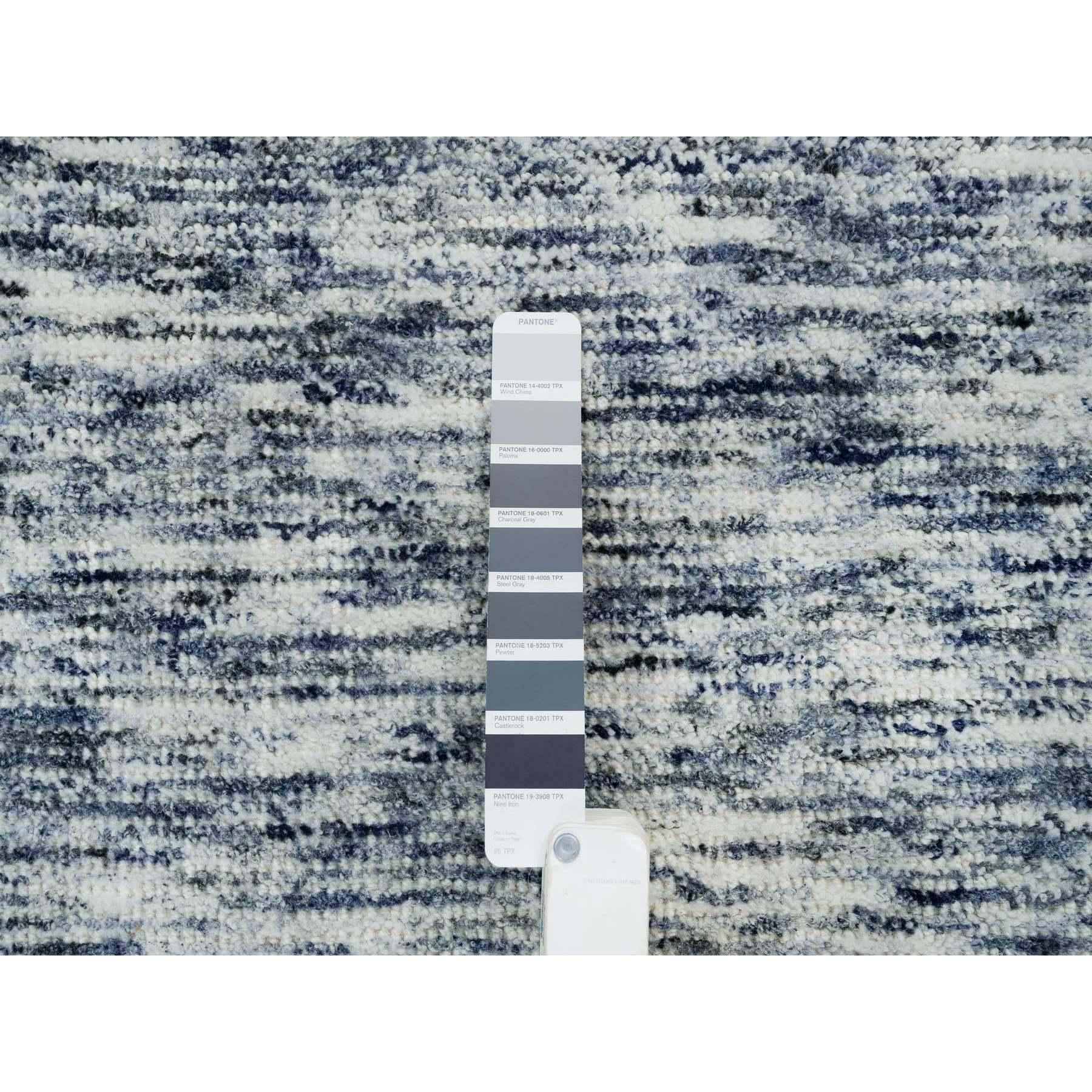 12'x12' Blauer und elfenbeinfarbener, handgewebter Teppich aus reiner Wolle Modern Striae Design Square Rug (21. Jahrhundert und zeitgenössisch) im Angebot
