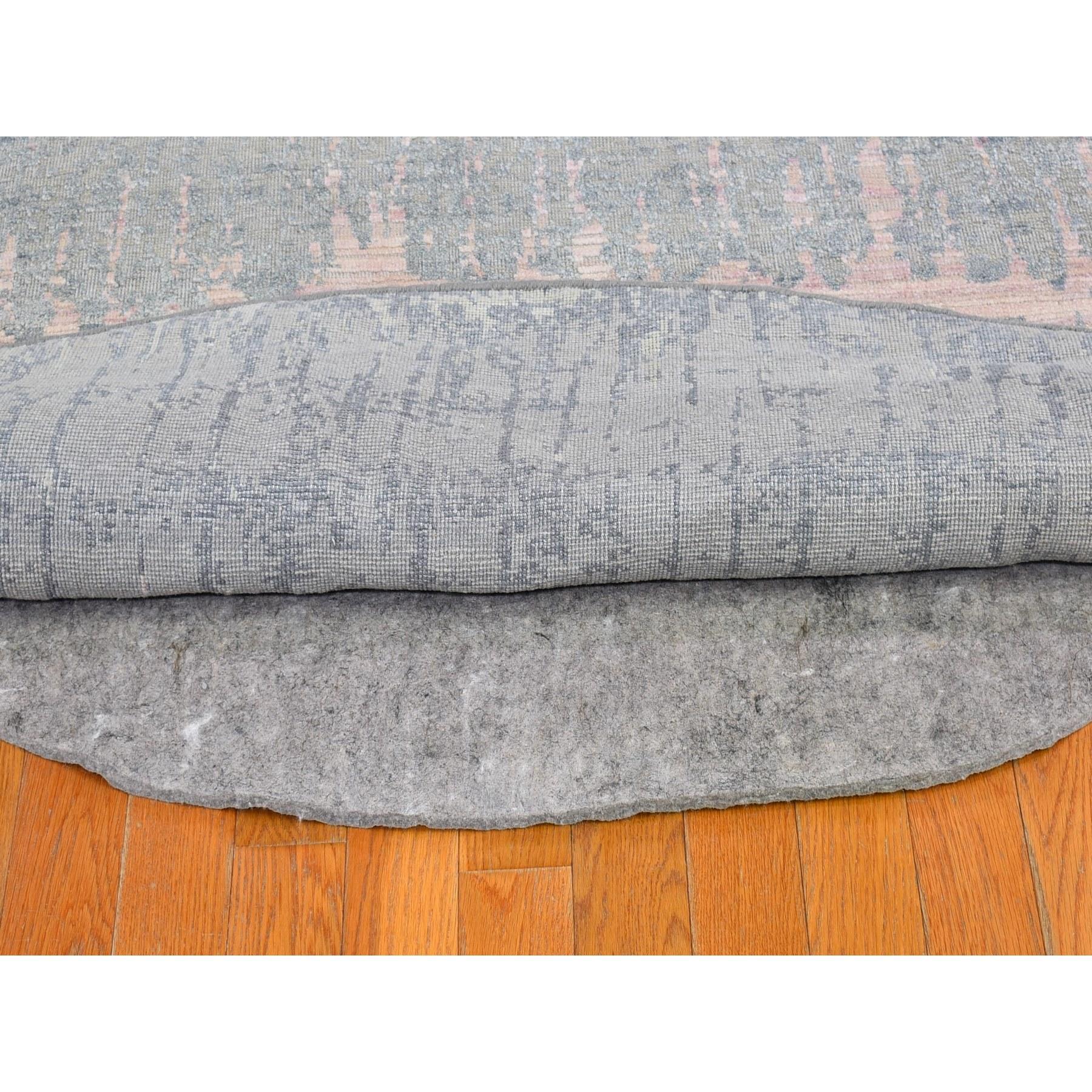 12'x12' Tapis rond en laine et soie noué à la main avec un design cardiaque et des couleurs pastel en vente 1