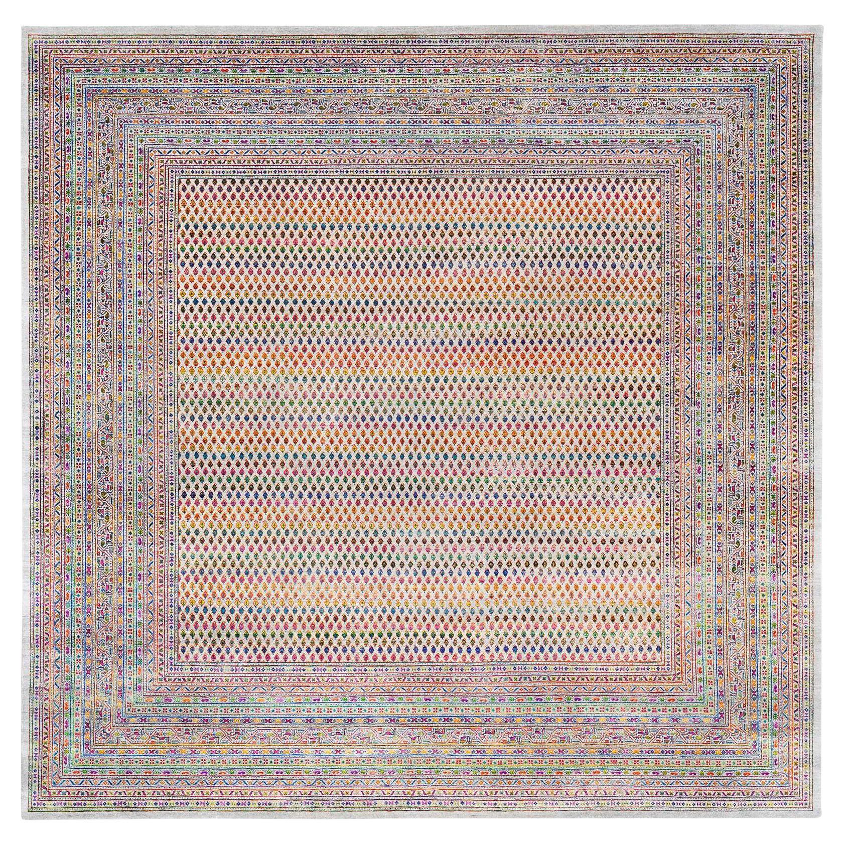 12
x12
Tapis coloré en laine et soie sari Sarouk inspiré du Mir noué à la main